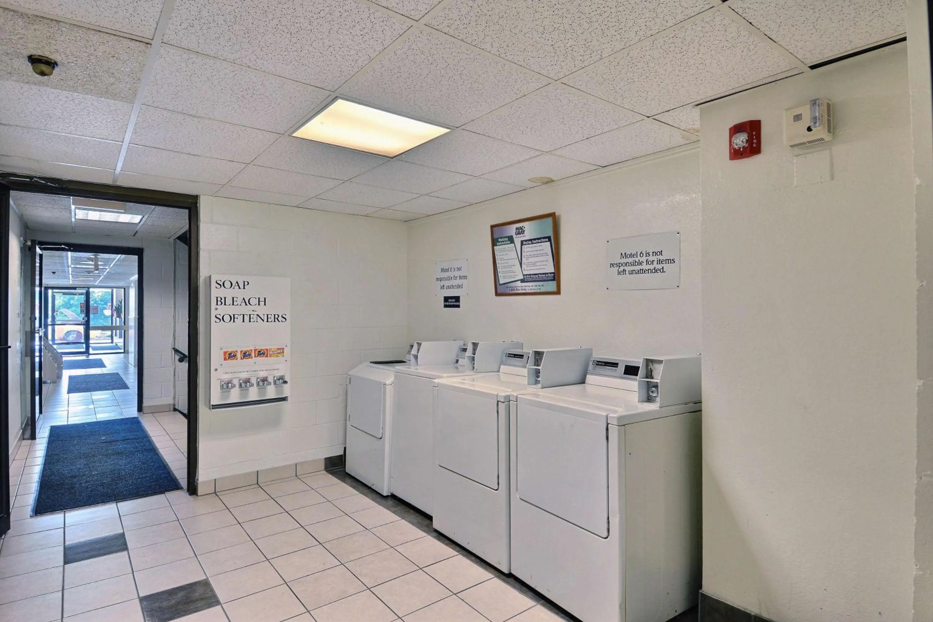 Property building in Motel 6-Danvers, MA - Boston North