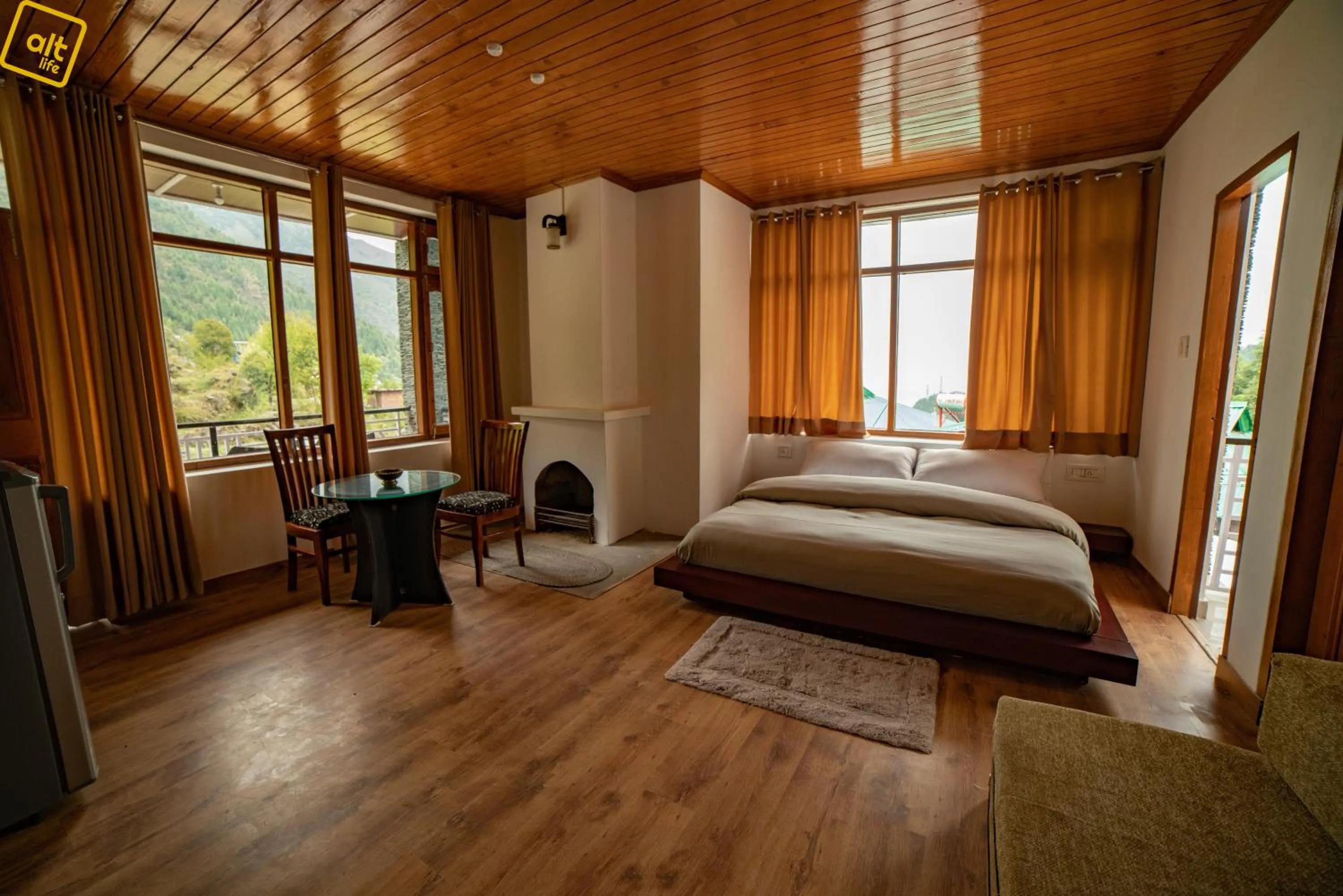 Bed in Alt Life Stays - Dharamkot Mcleodganj