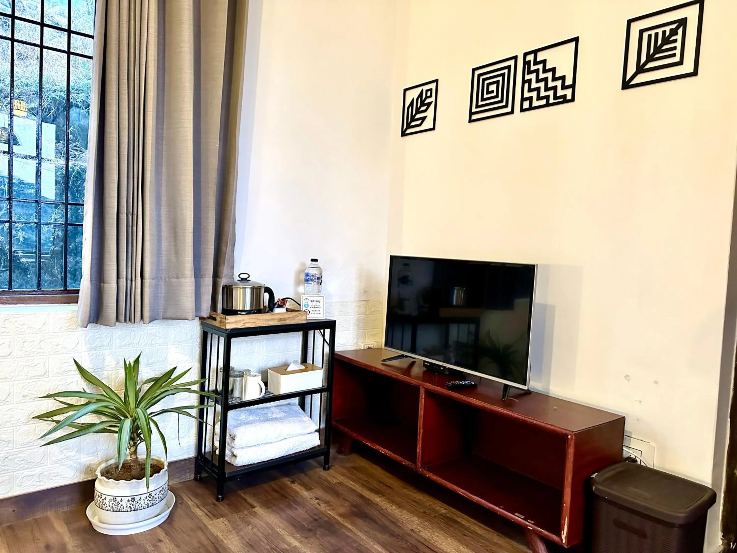 Alt Life Stays - Dharamkot Mcleodganj