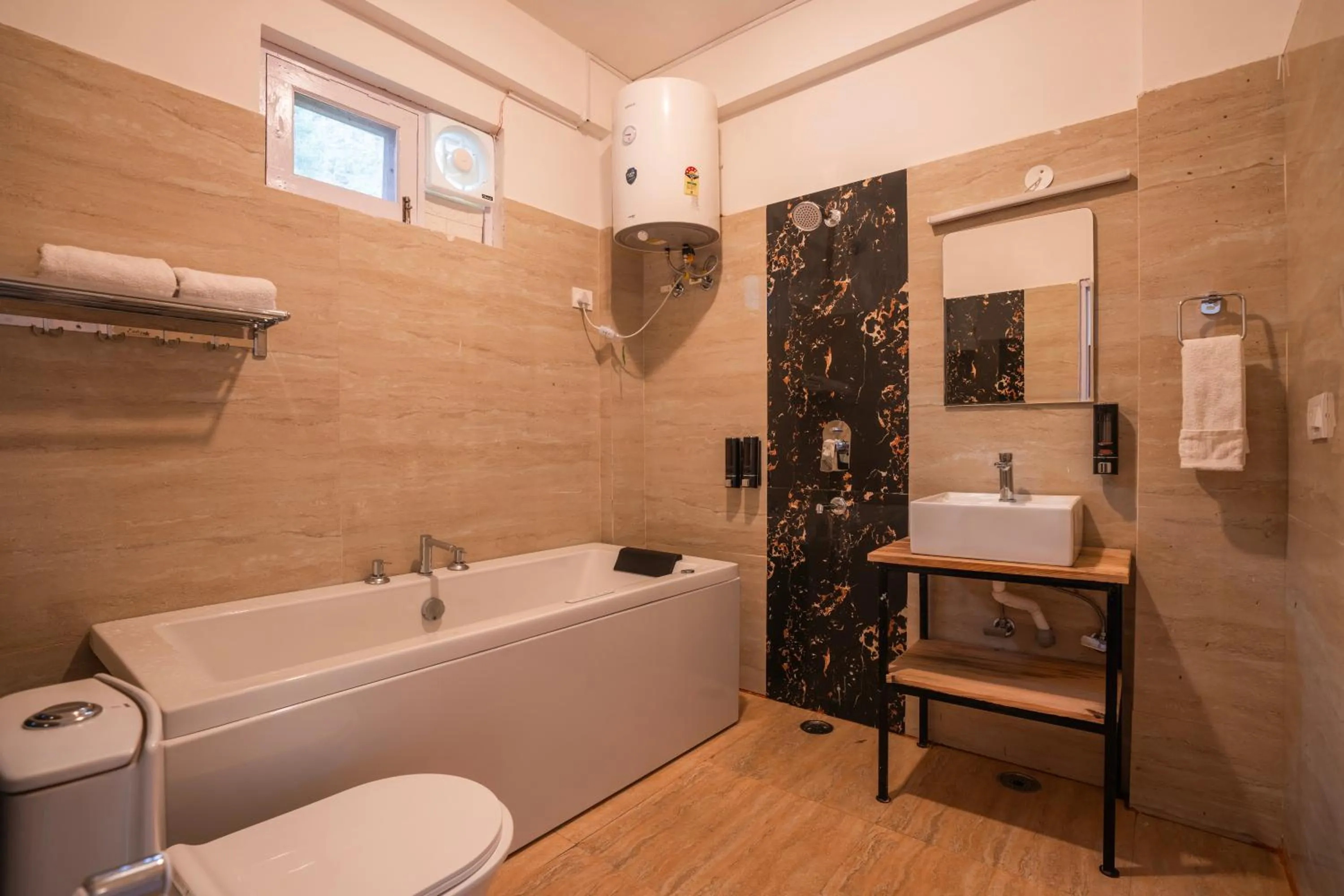 Bathroom in Alt Life Stays - Dharamkot Mcleodganj