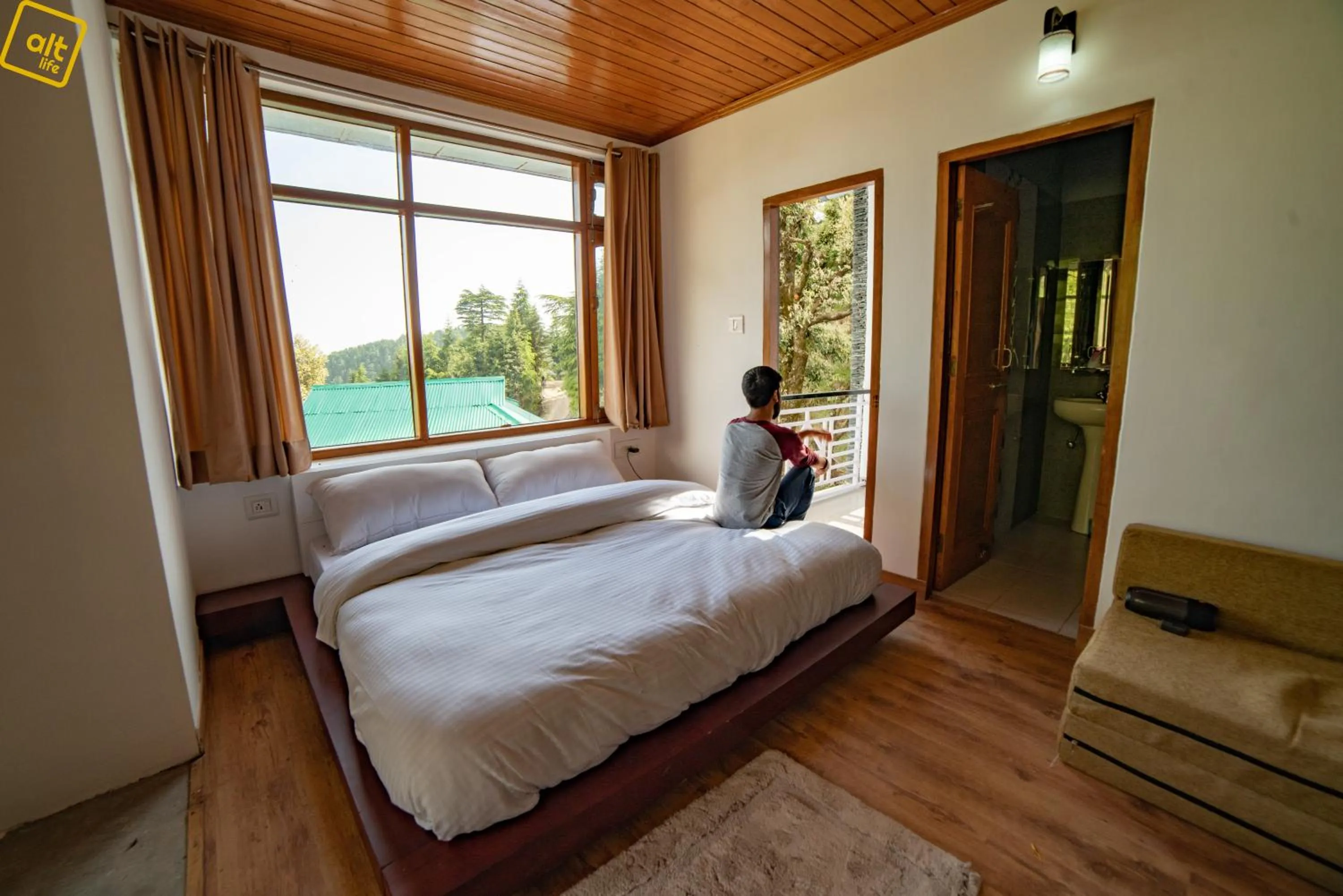 Bed in Alt Life Stays - Dharamkot Mcleodganj