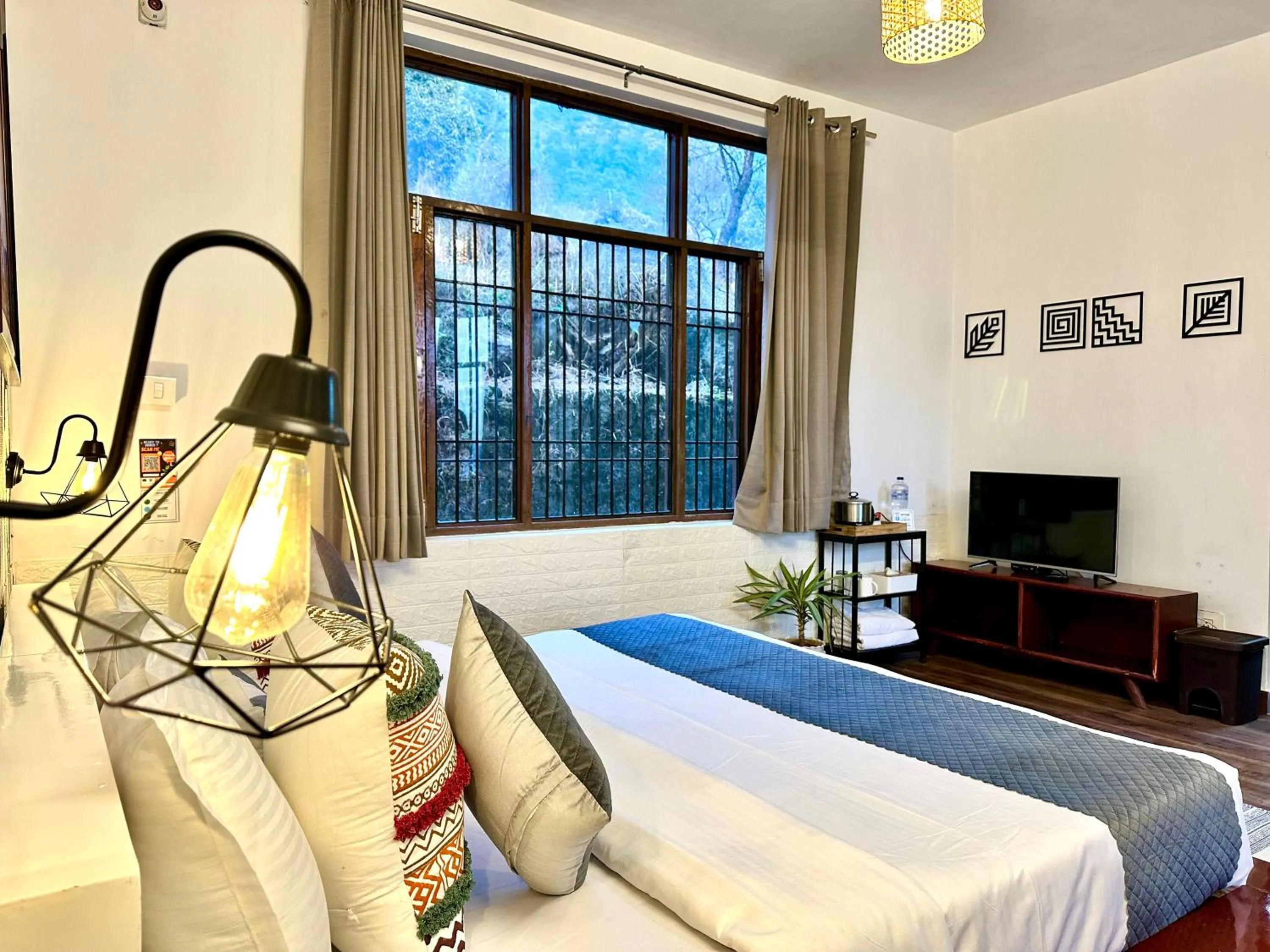 Bed in Alt Life Stays - Dharamkot Mcleodganj