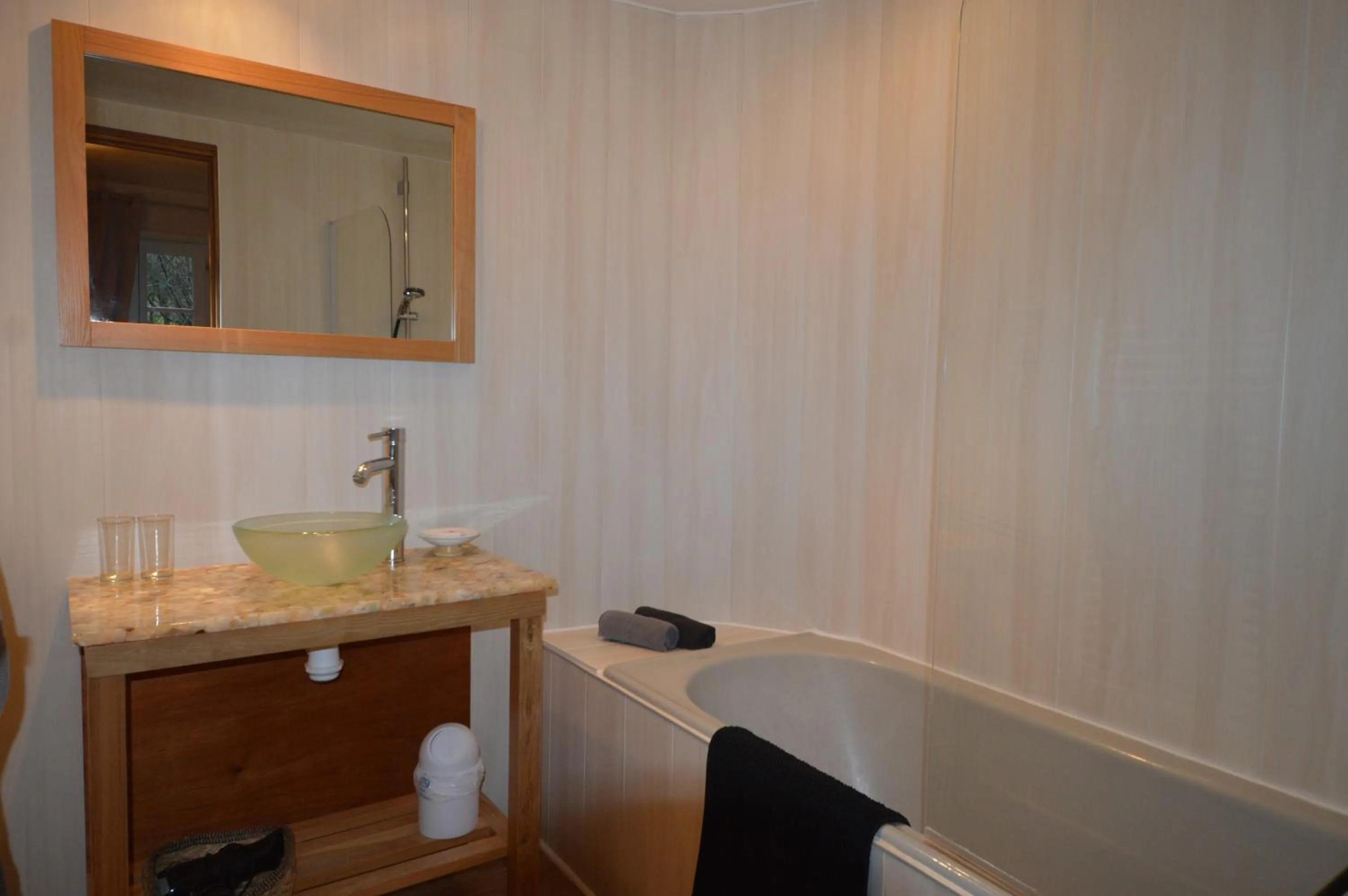 Bathroom in Maison Maliga J&G House