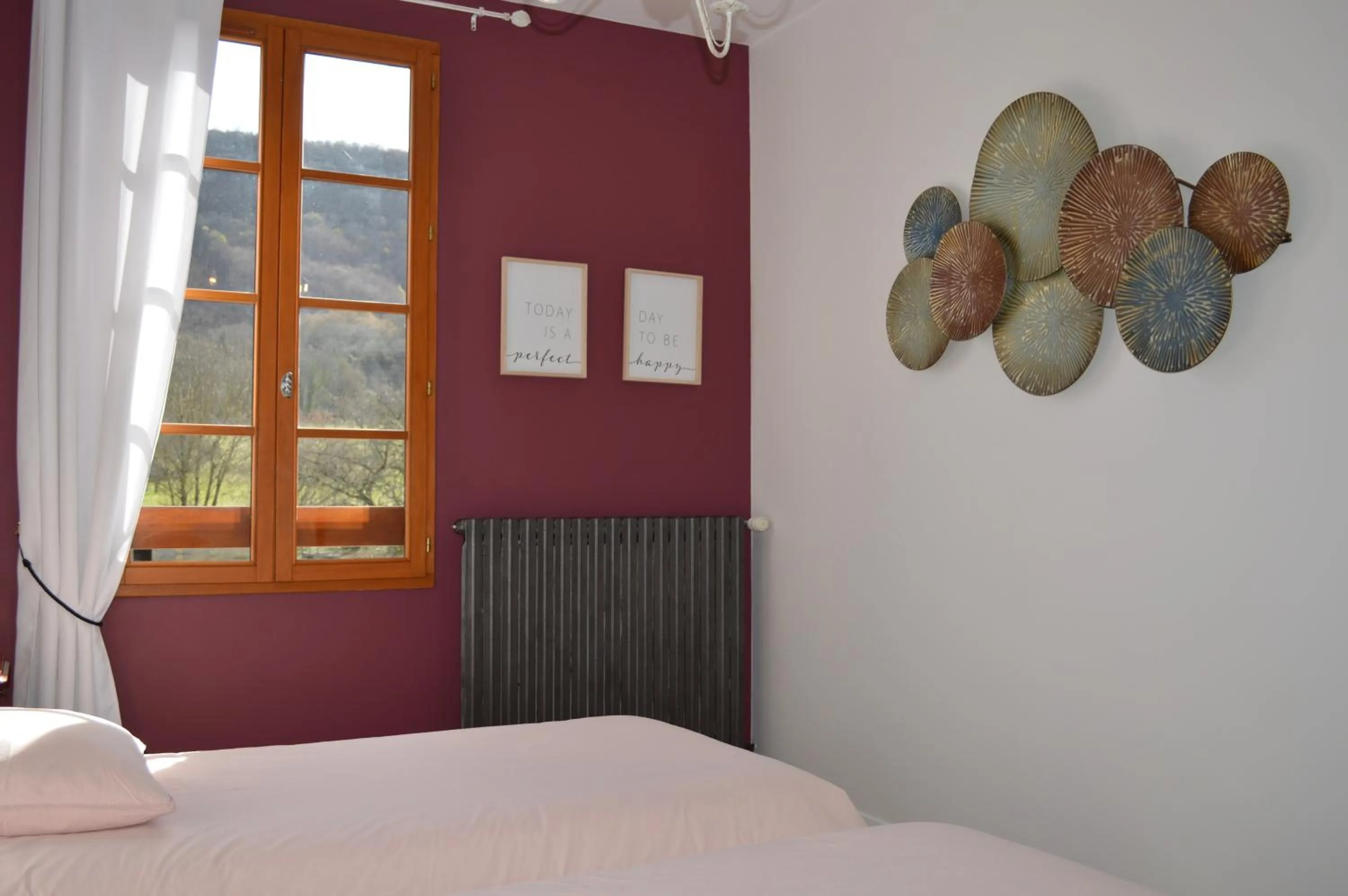 Decorative detail, Bed in Maison Maliga J&G House