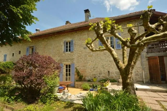 Property building in Maison Maliga J&G House