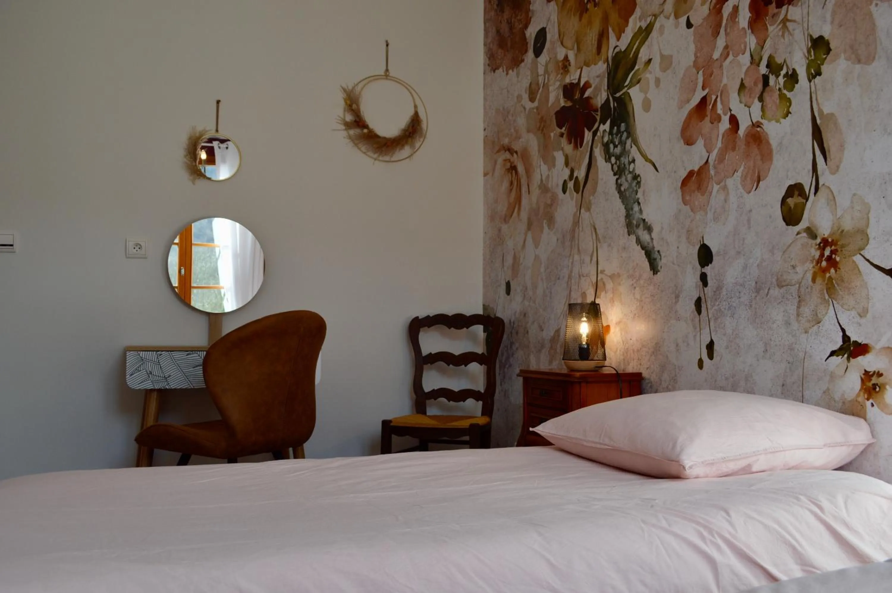 Bedroom, Bed in Maison Maliga J&G House