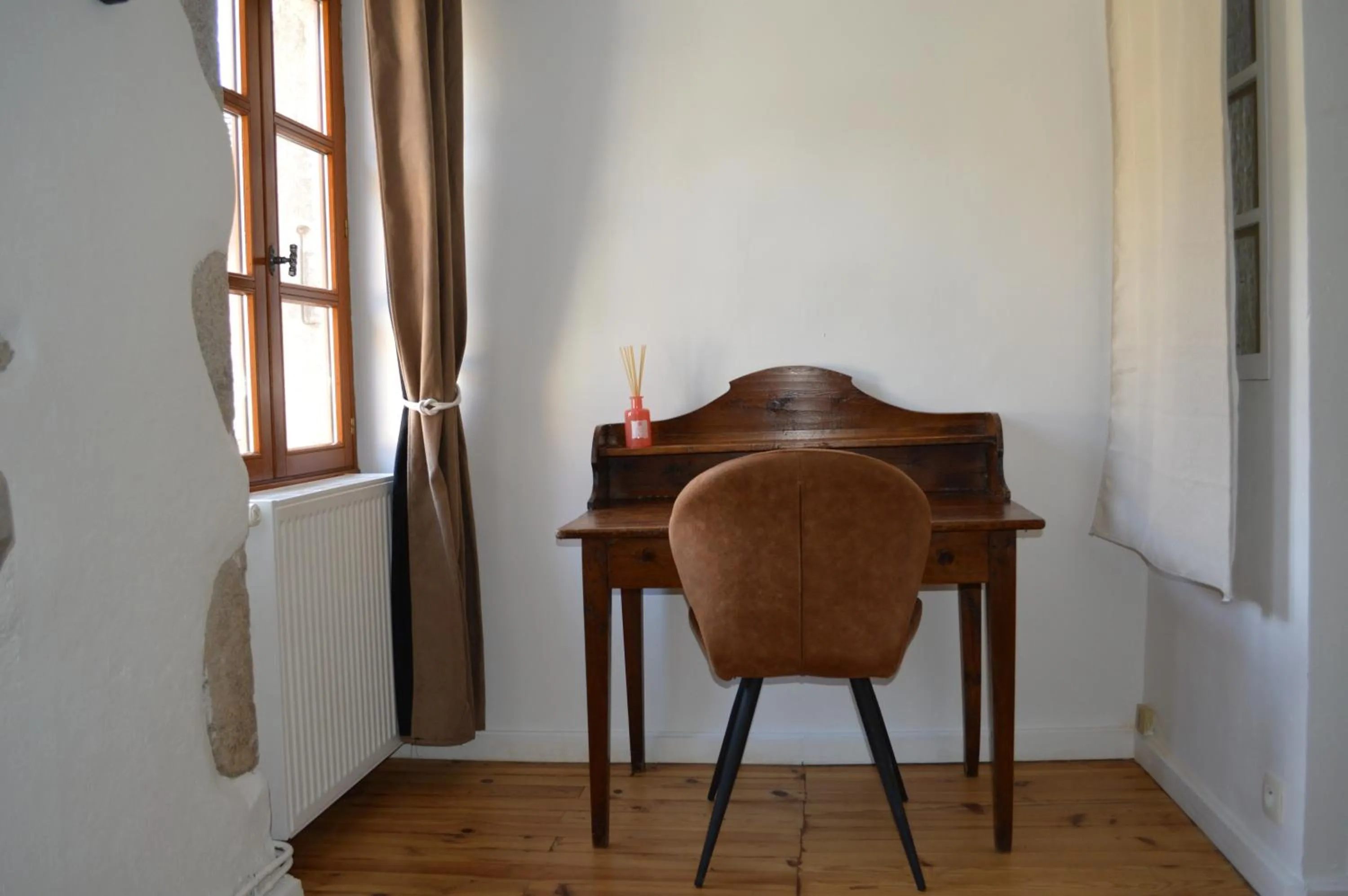 Bedroom in Maison Maliga J&G House