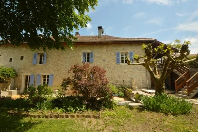 Property building in Maison Maliga J&G House