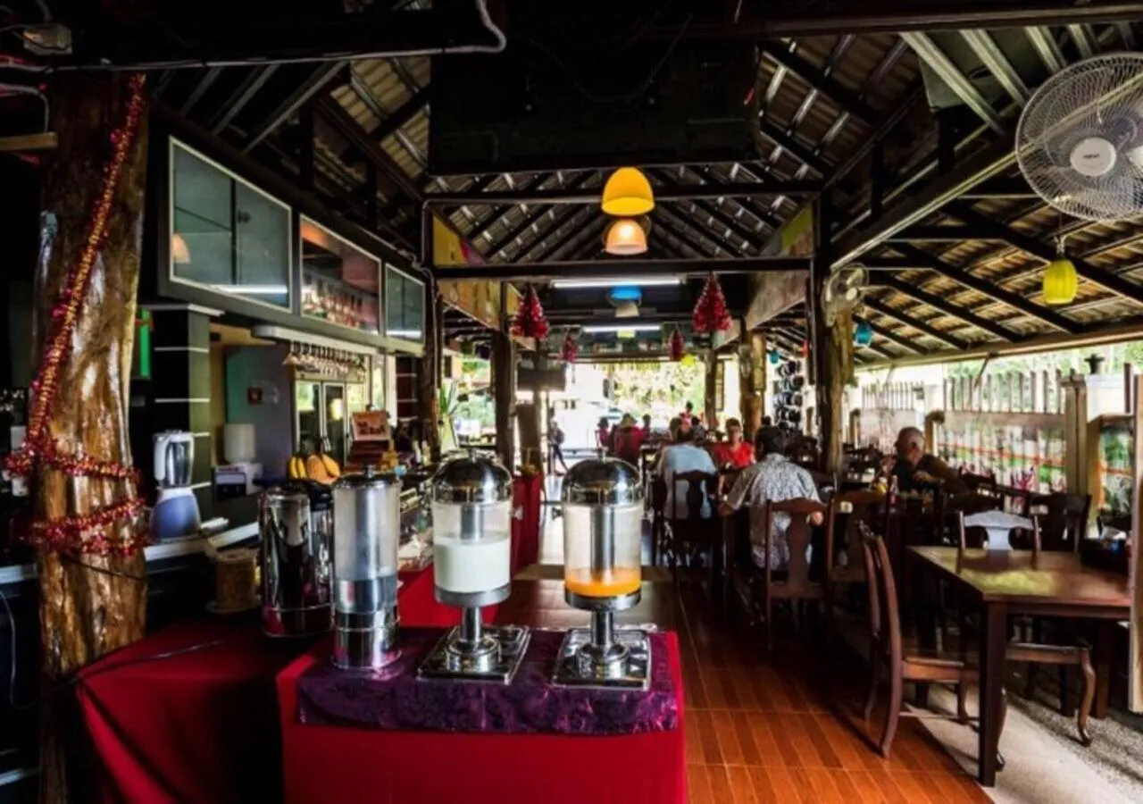 Restaurant/places to eat in Oscar Villa Aonang Krabi