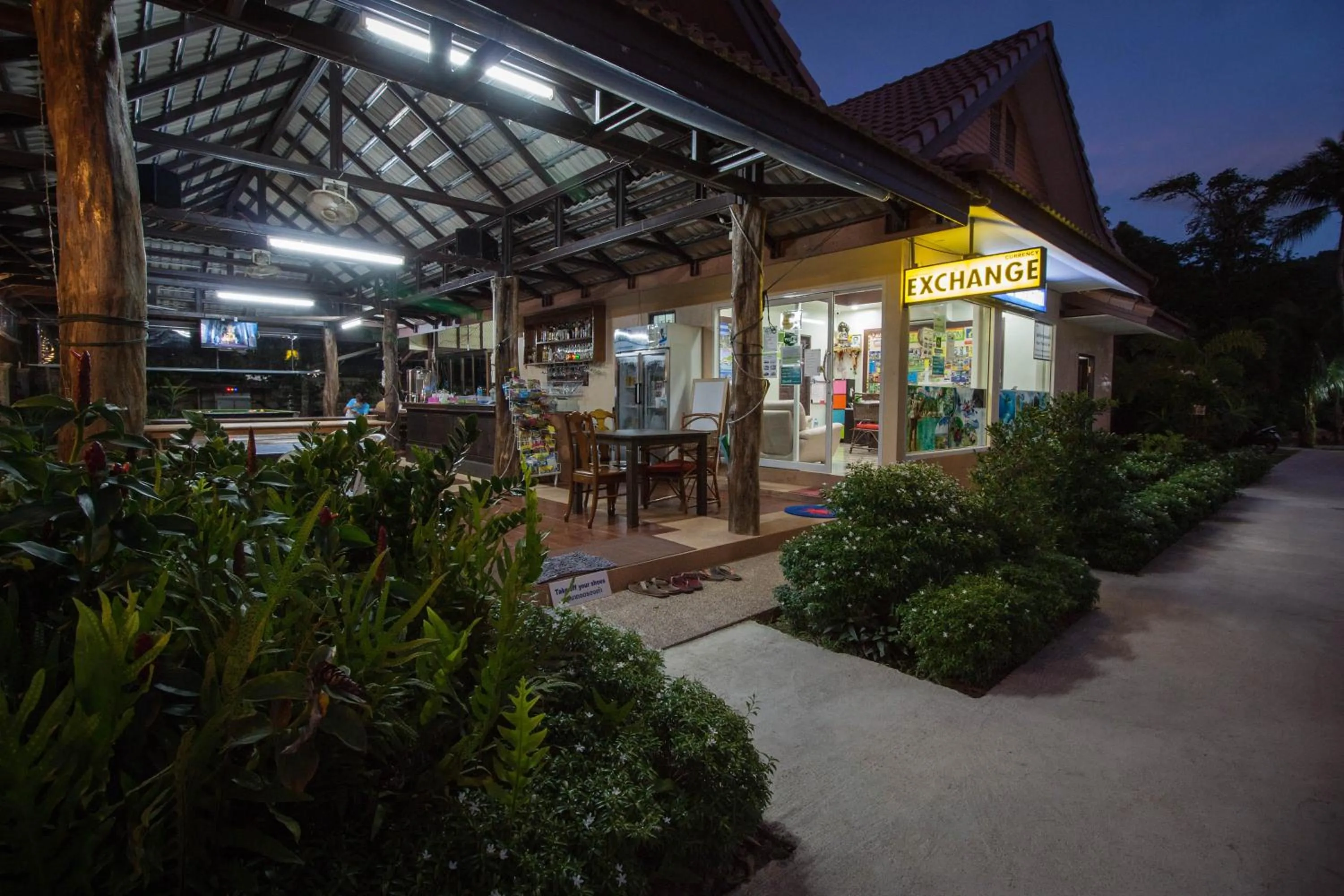 Restaurant/places to eat in Oscar Villa Aonang Krabi