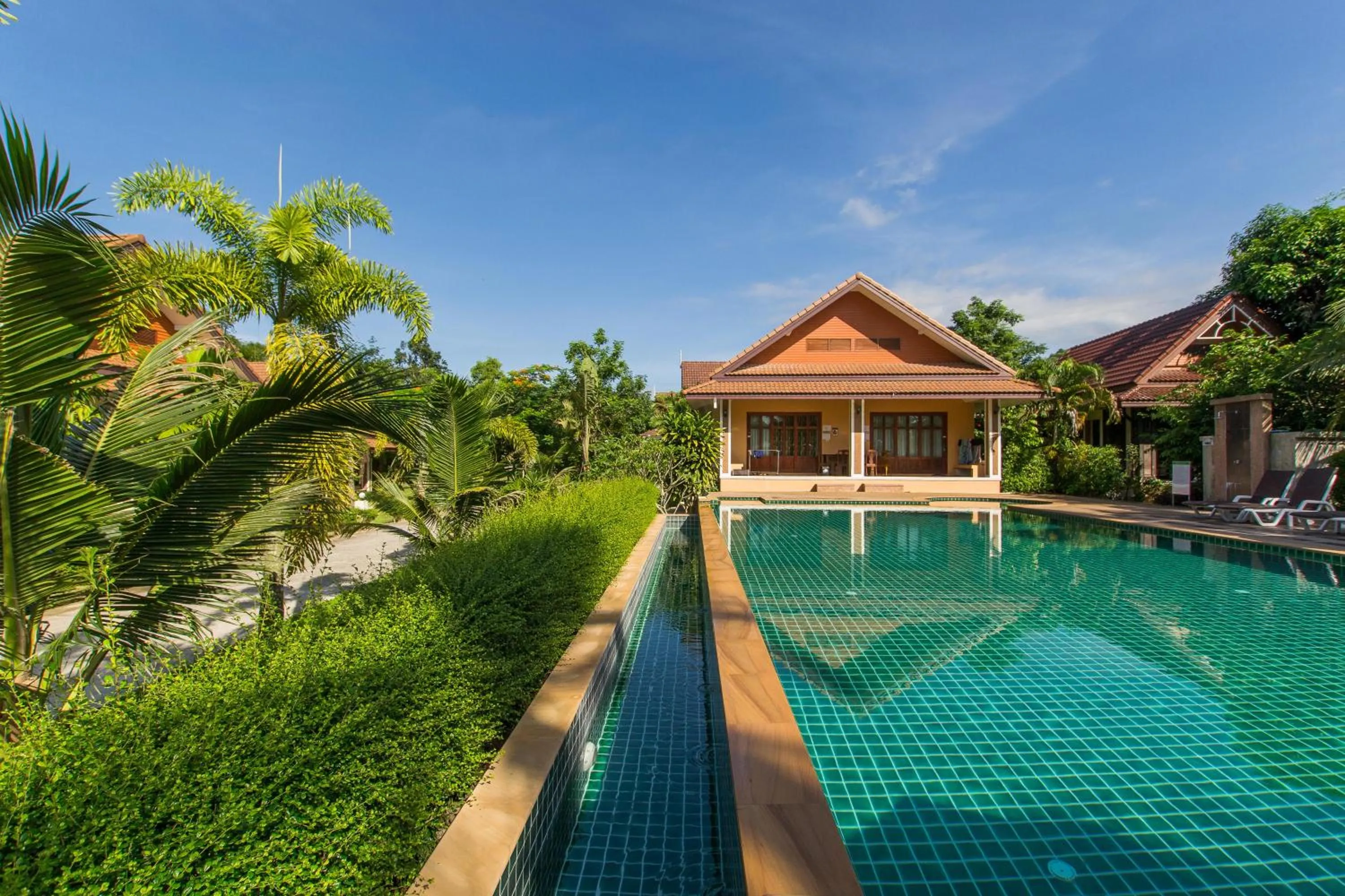 Swimming pool in Oscar Villa Aonang Krabi