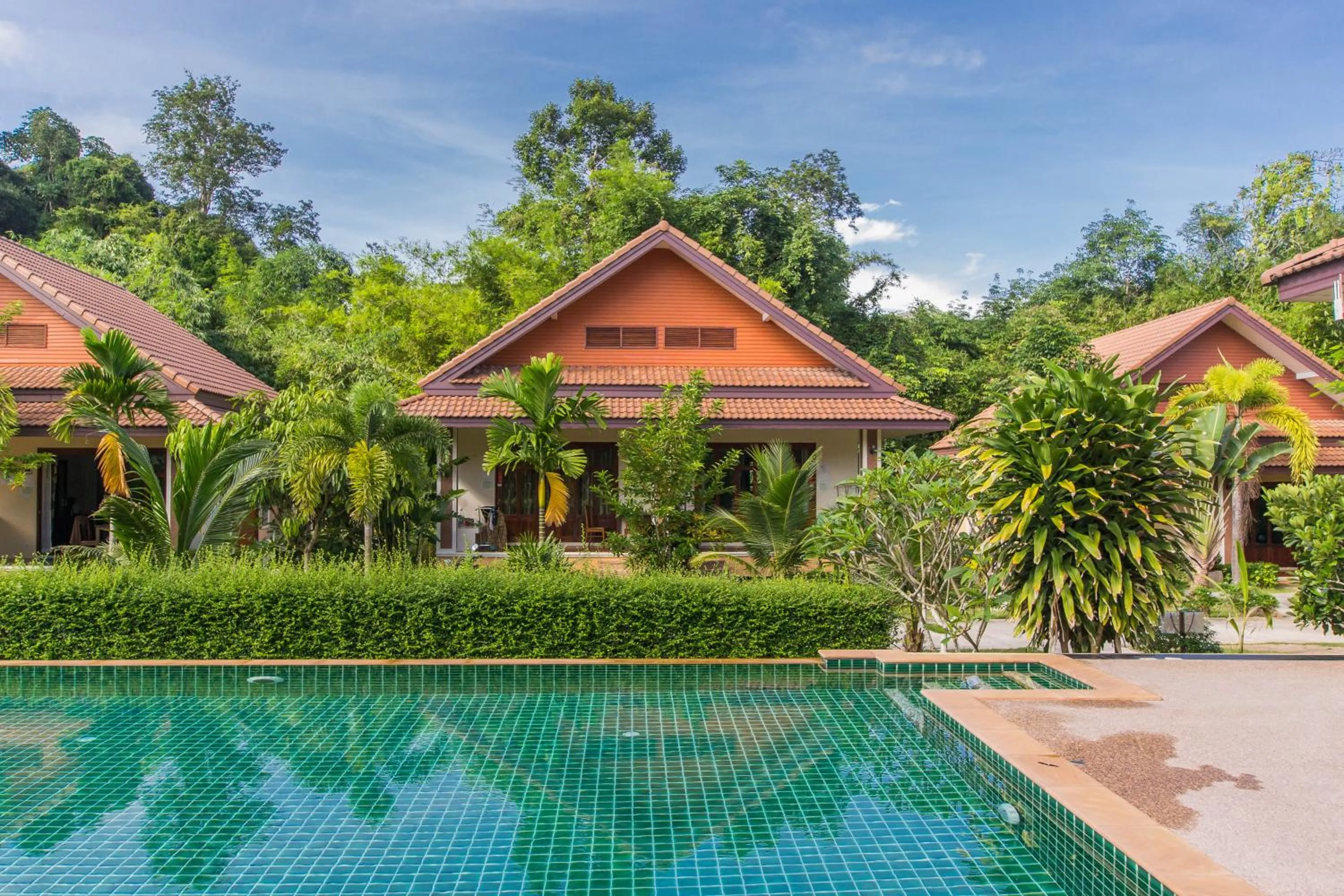 Swimming pool in Oscar Villa Aonang Krabi