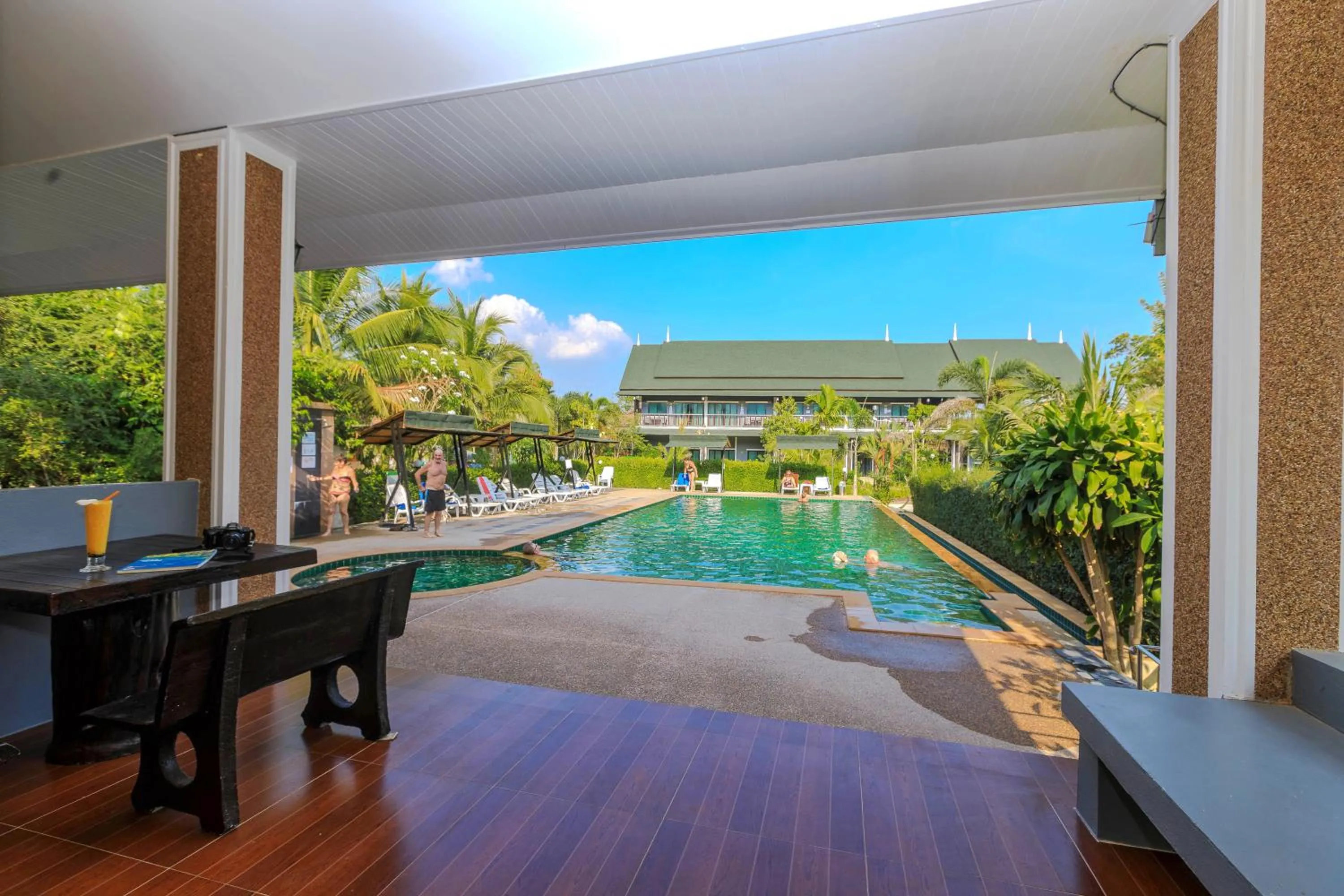 Swimming pool in Oscar Villa Aonang Krabi