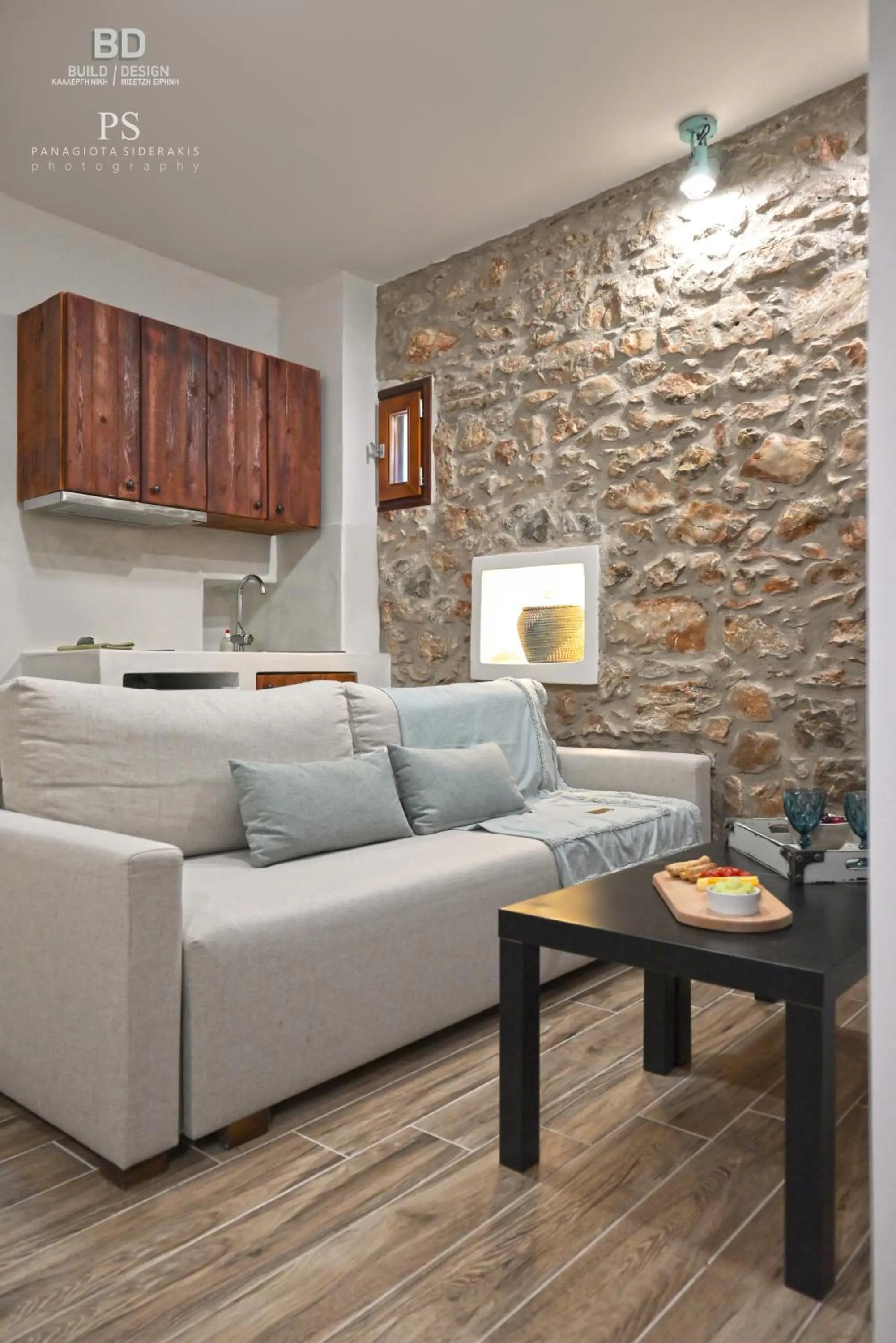 Pyrgos Houses and Restaurant