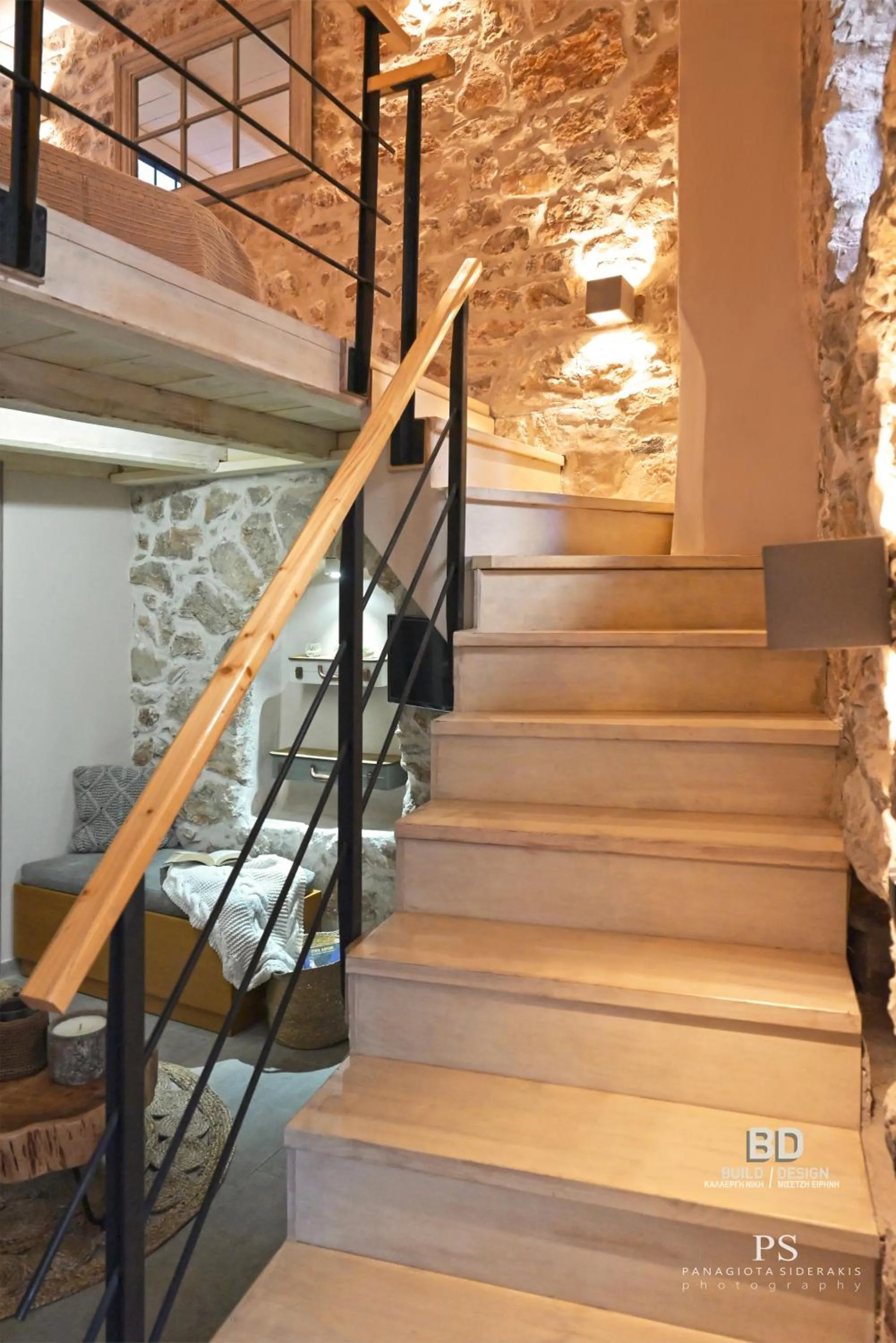 Pyrgos Houses and Restaurant