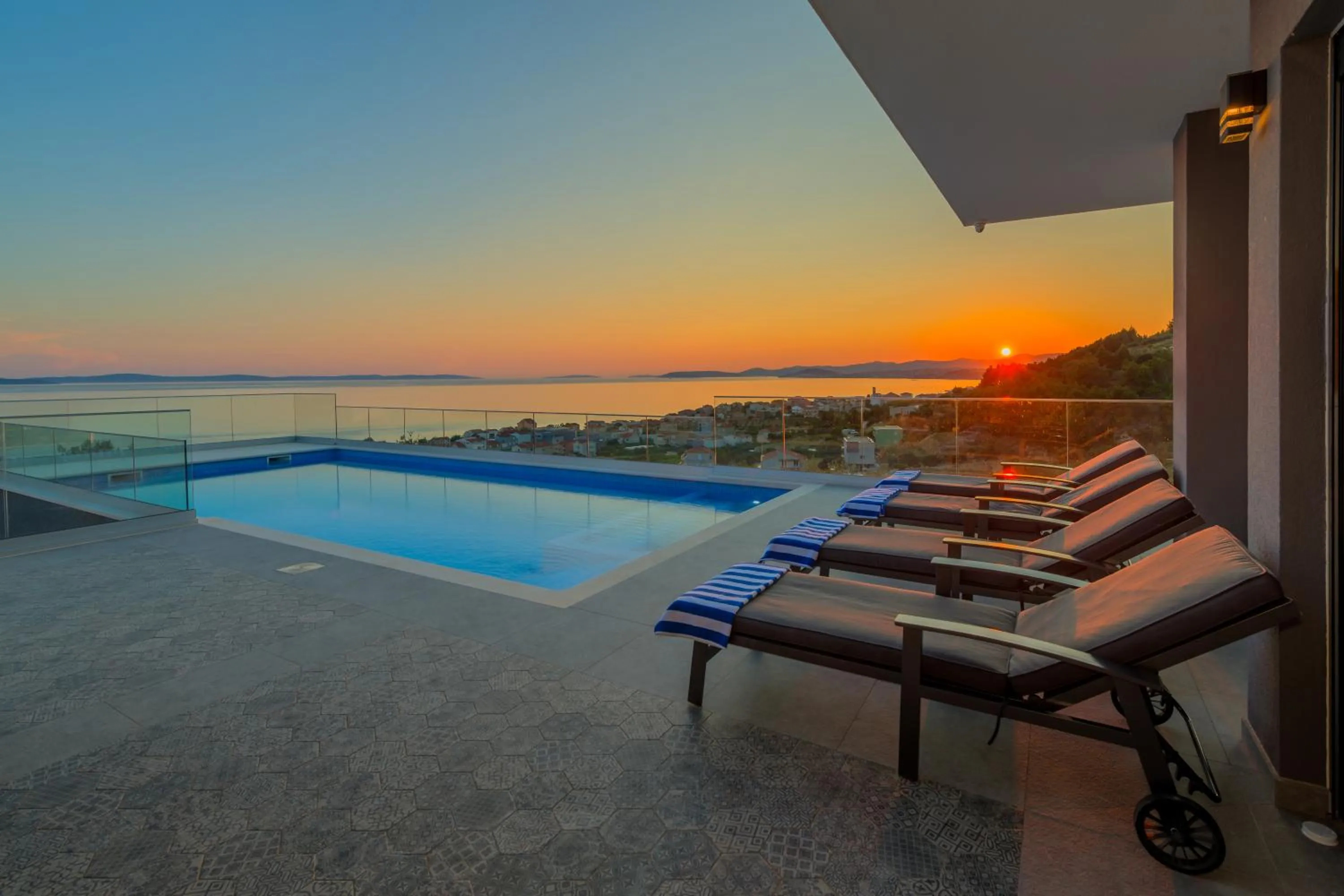 Sea view in Villa Luna Podstrana