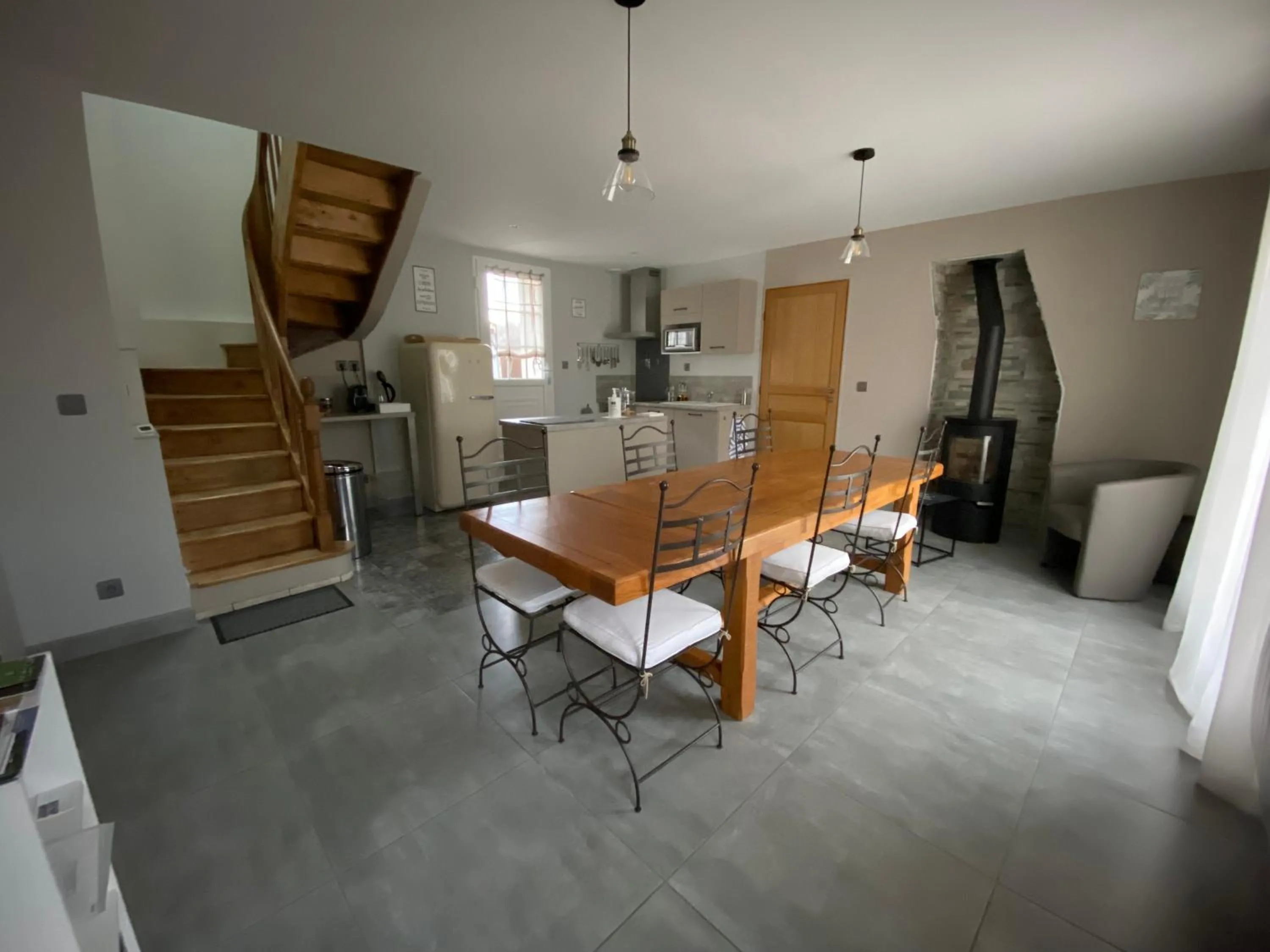 Communal kitchen in La vieille maison