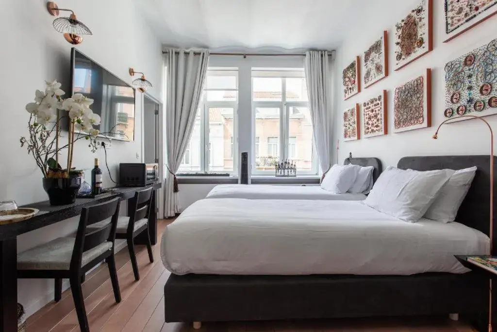 Double or Twin Room with Private Bathroom in Les Lofts d'Artistes Double or Twin Room with Private Bathroom in Les Lofts d'Artistes