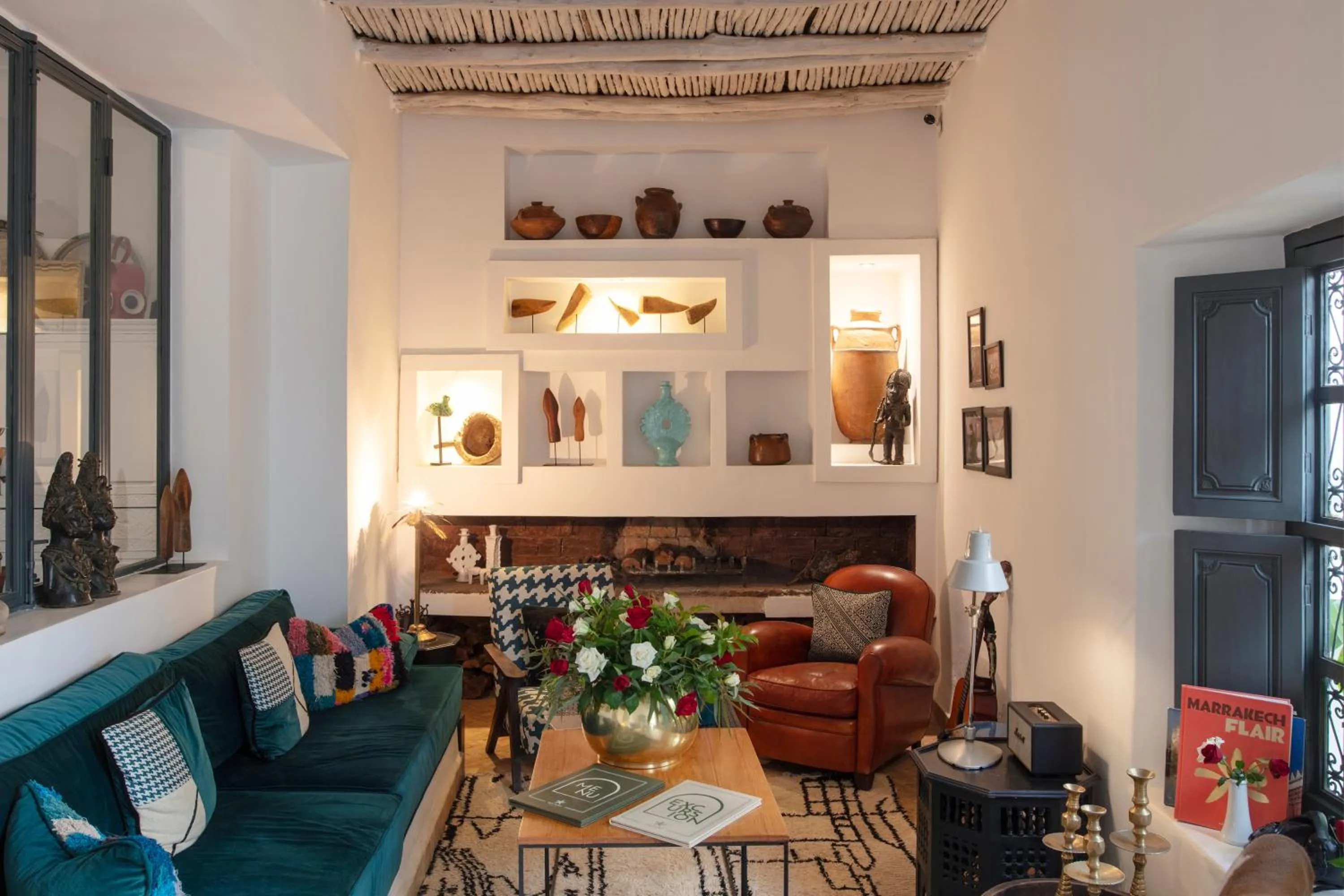 Living room in Dar Titrit