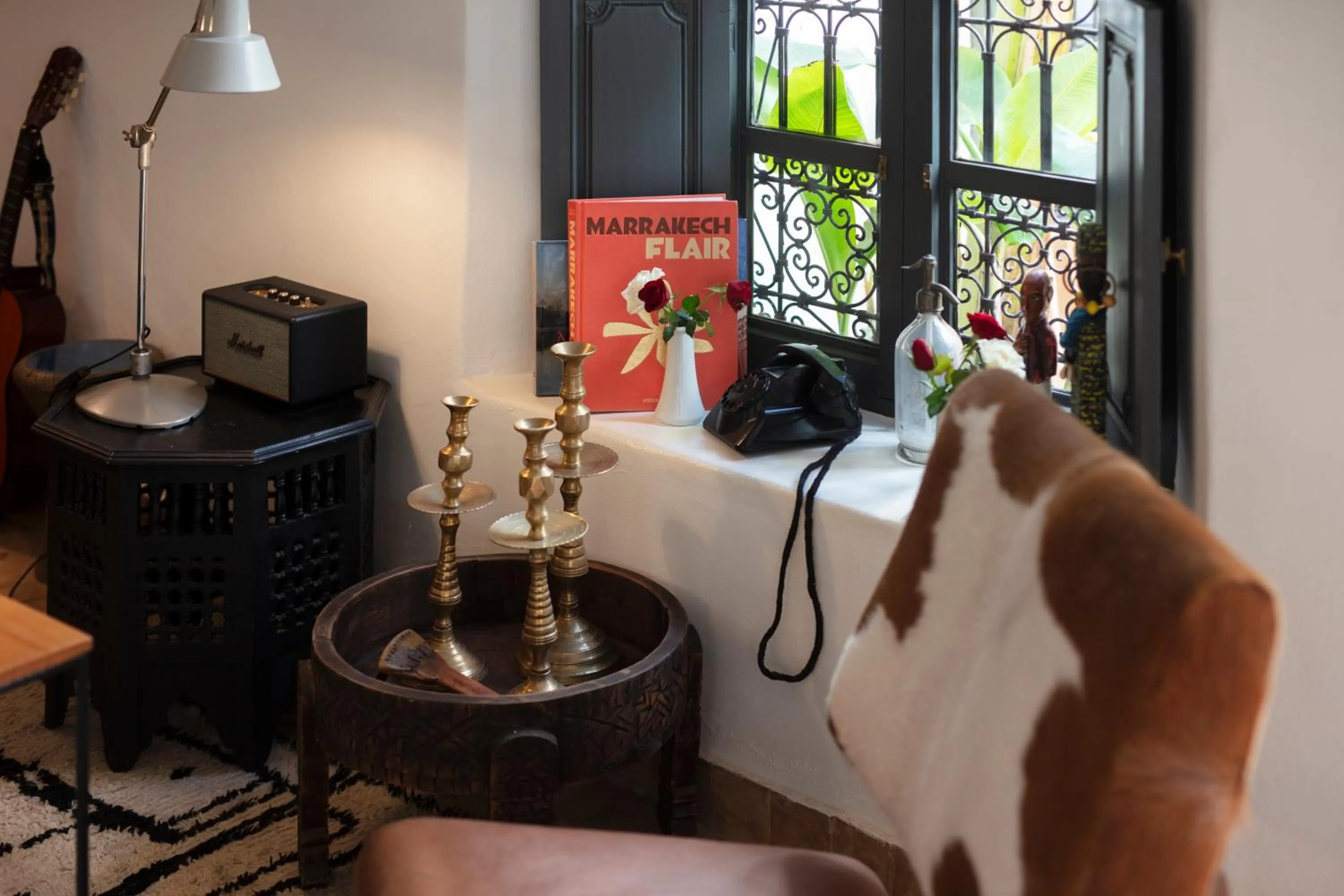 Living room in Dar Titrit