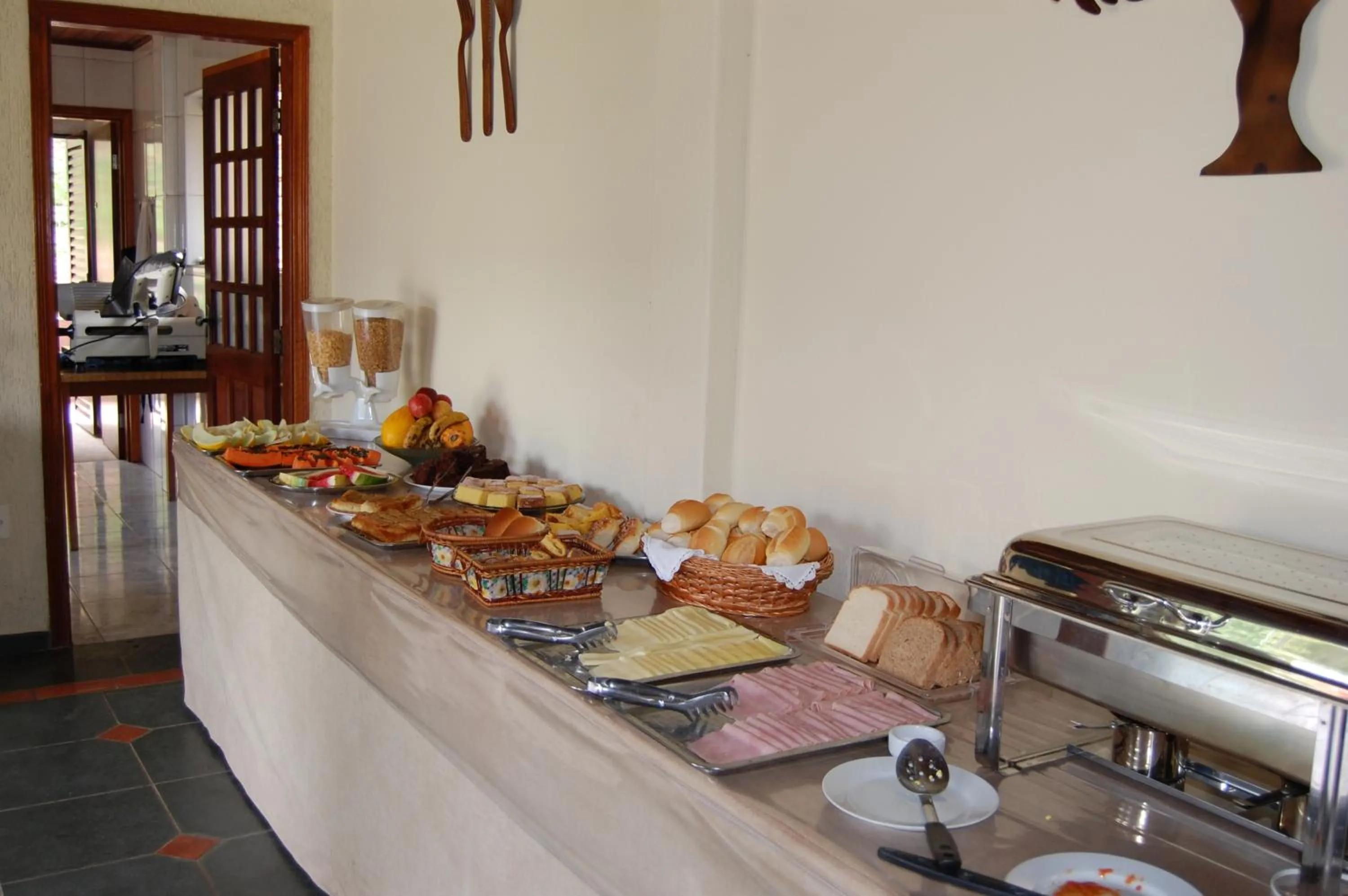 Food and drinks in Pousada Nefelibatas