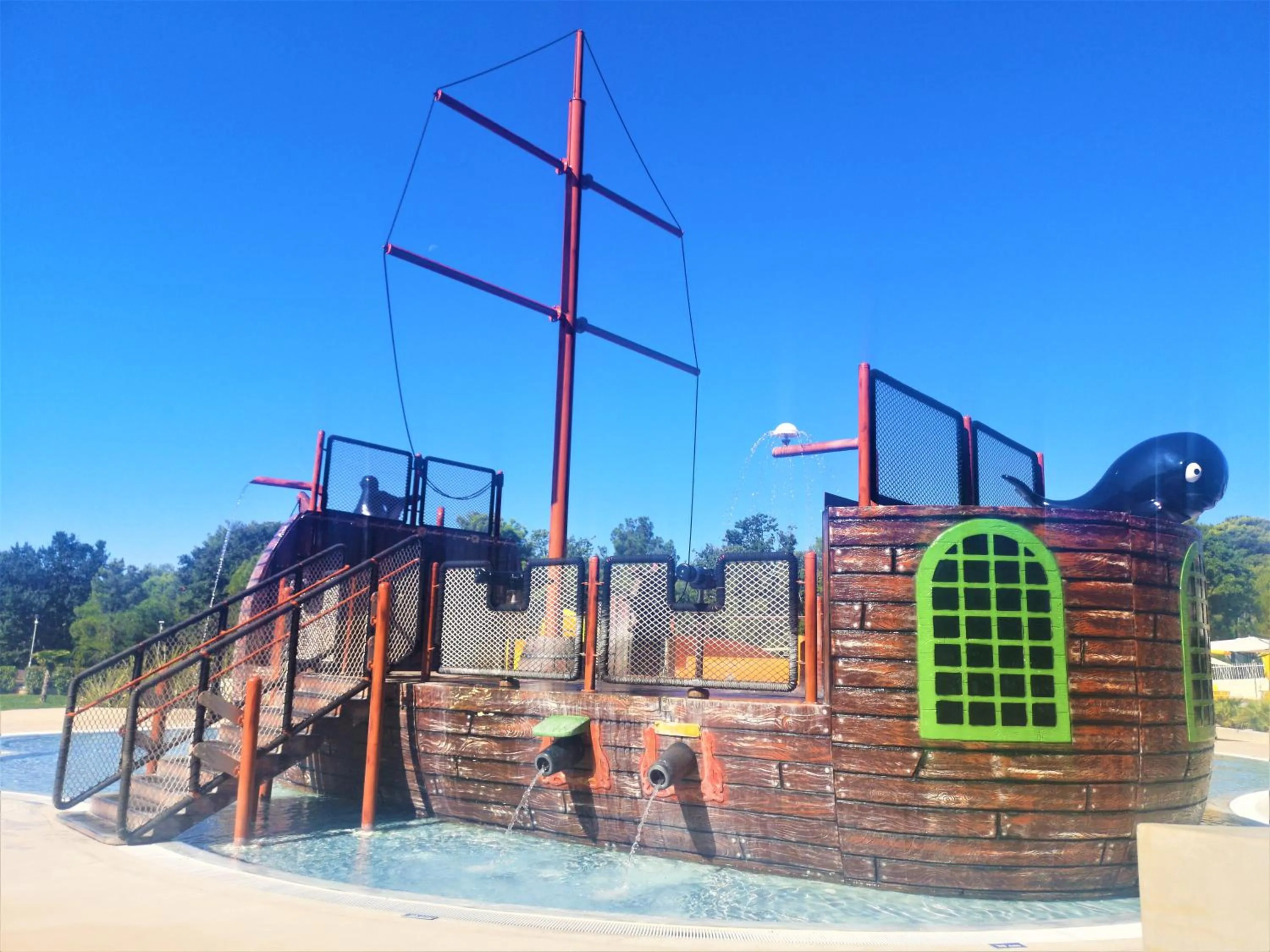 Swimming pool in West Coast Mobilhome with XXL Terrace