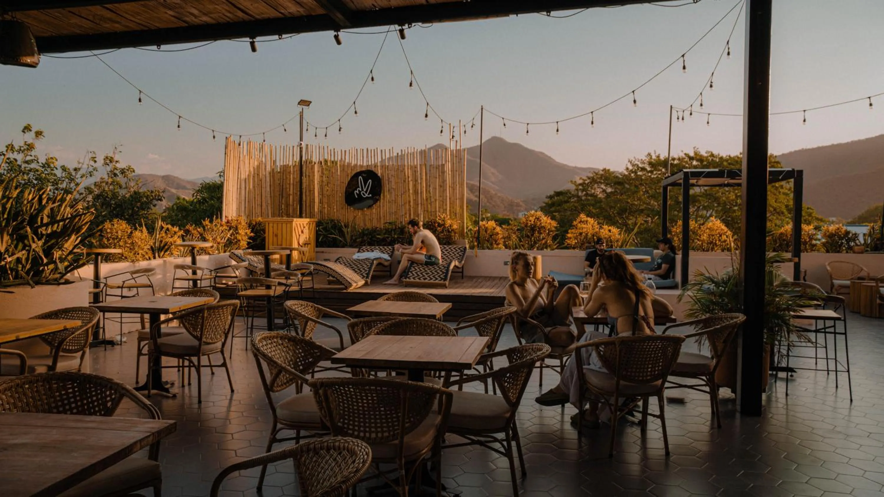 Restaurant/places to eat in Viajero Santa Marta Hostel