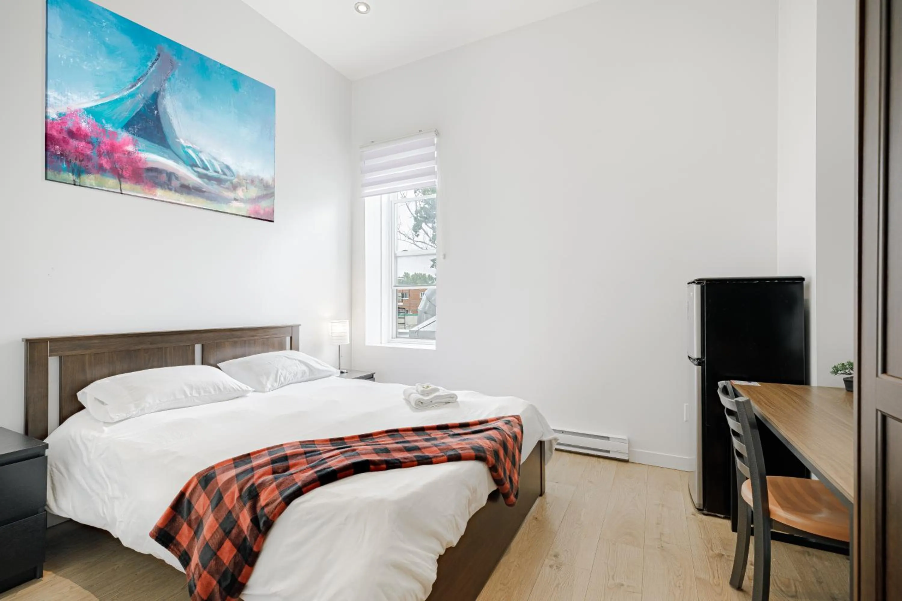 Bed in HoMa Homestay Hotel by Olympic Stadium Montreal Auberge-Hostel