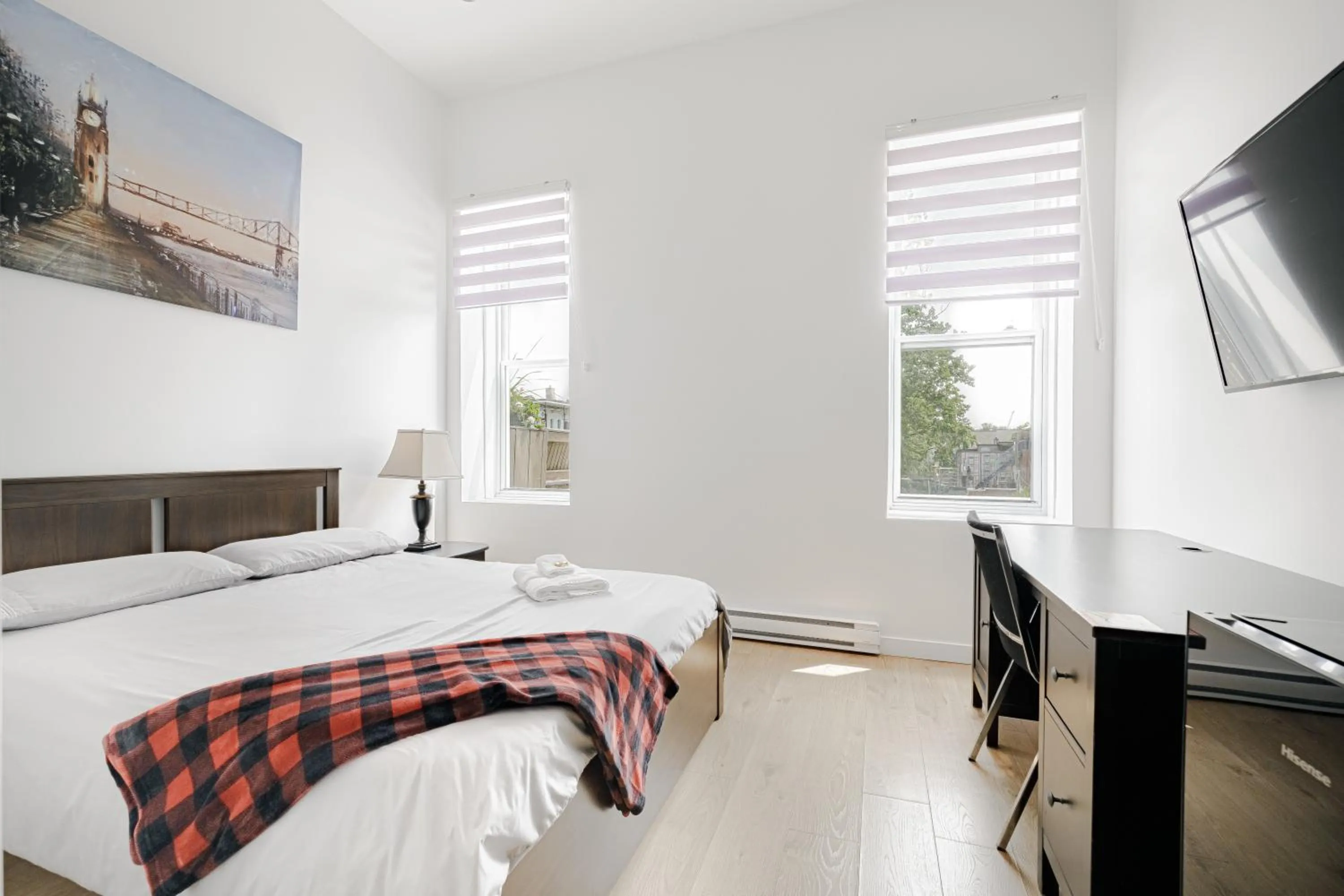 Bed in HoMa Homestay Hotel by Olympic Stadium Montreal Auberge-Hostel