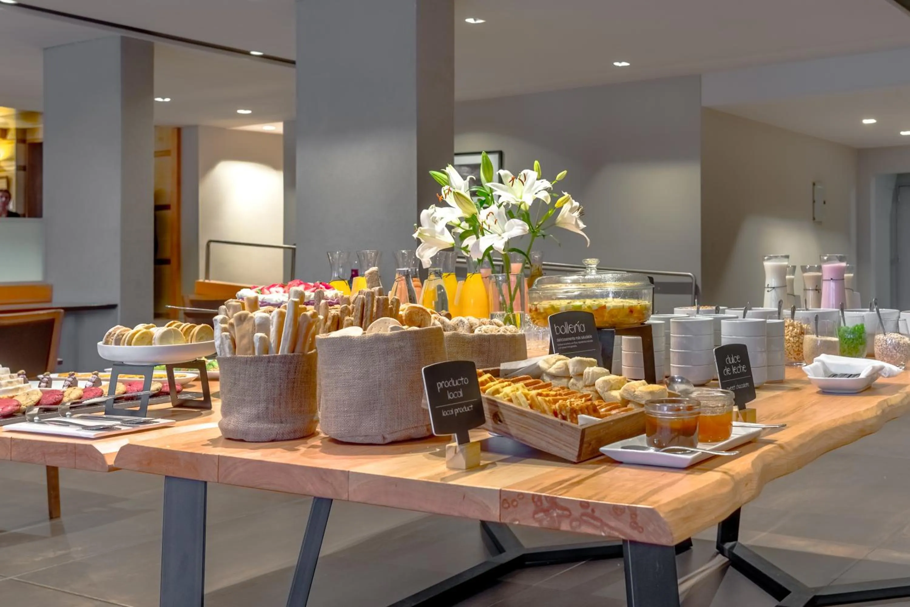 Breakfast in NH Bariloche Edelweiss