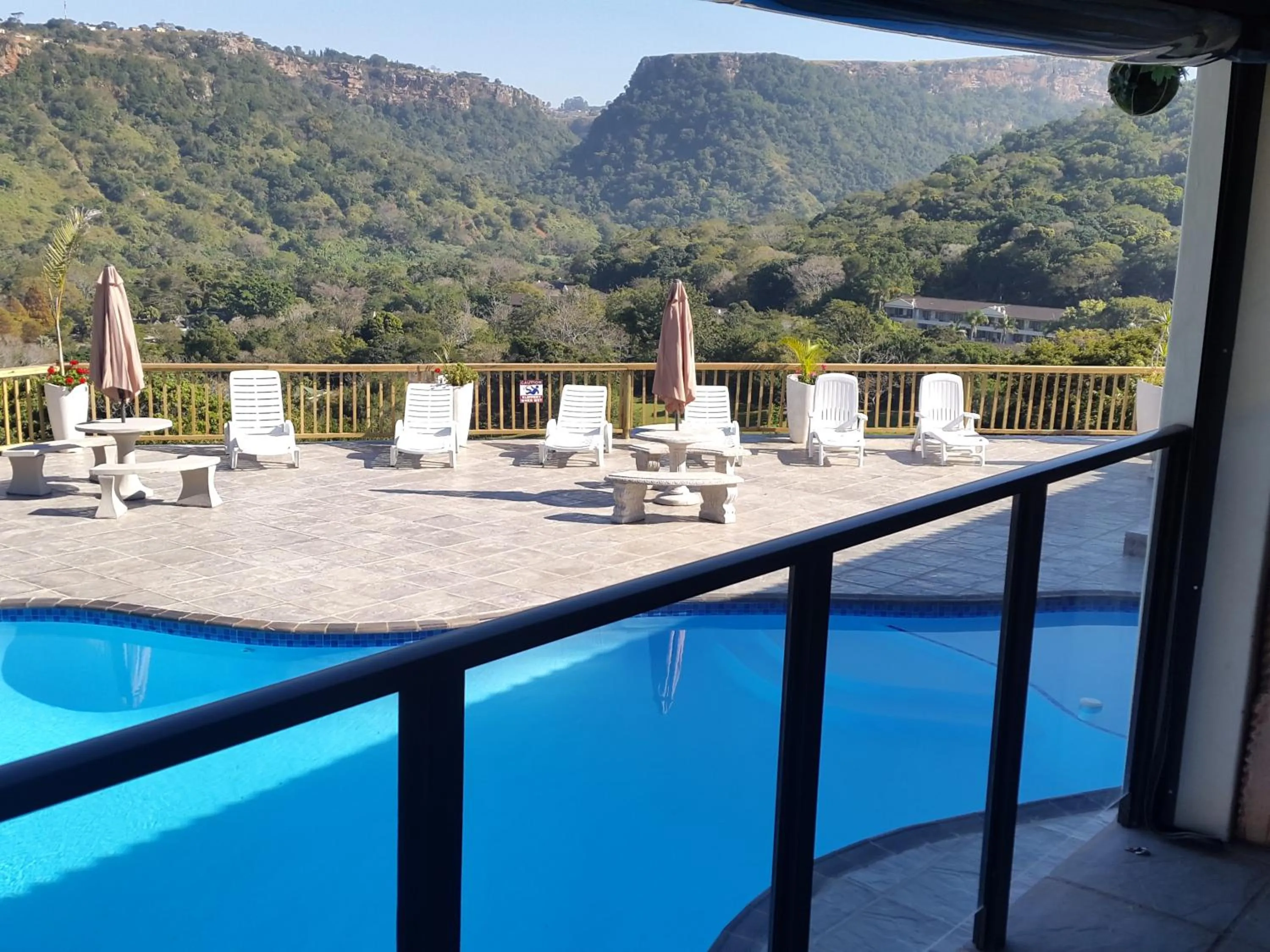 Pool view in Umtamvuna View Cabanas