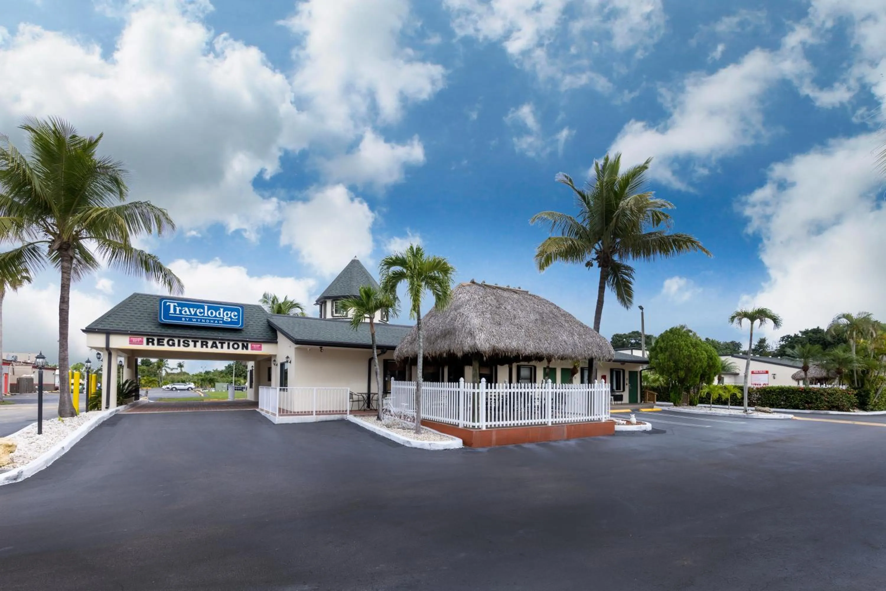 Property building in Travelodge by Wyndham Florida City/Homestead/Everglades