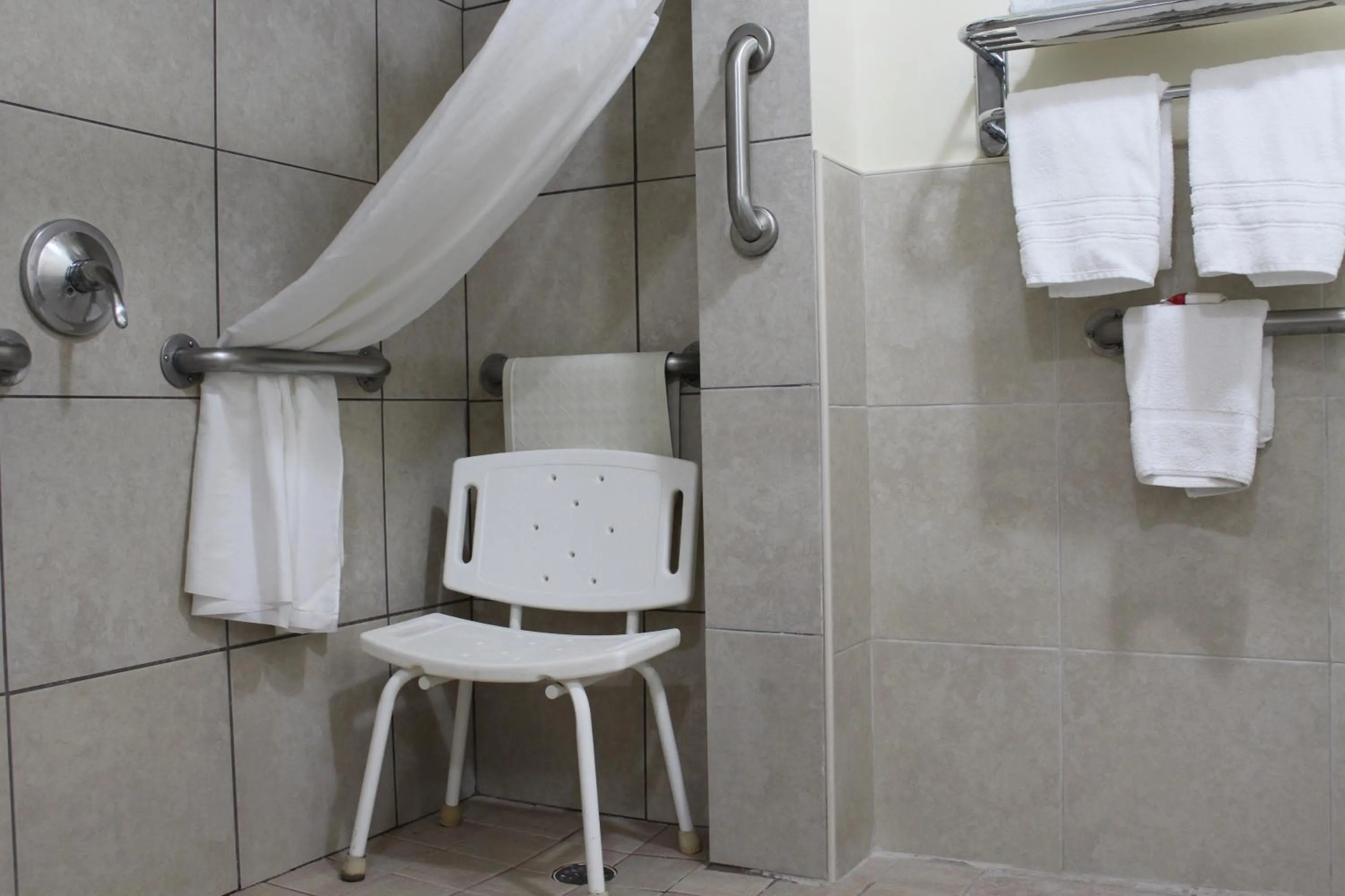 Shower in Travelodge by Wyndham Florida City/Homestead/Everglades