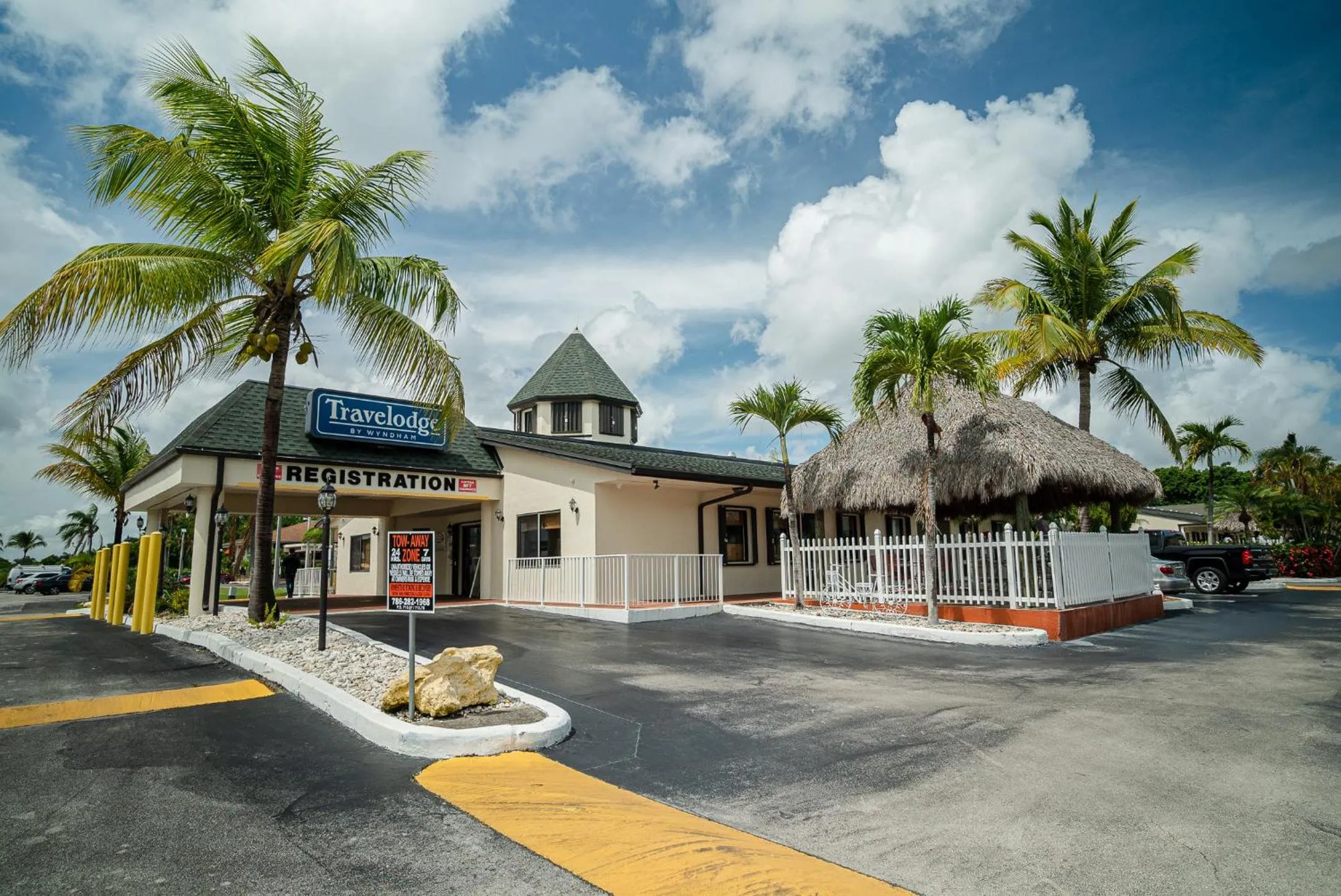 Property building in Travelodge by Wyndham Florida City/Homestead/Everglades