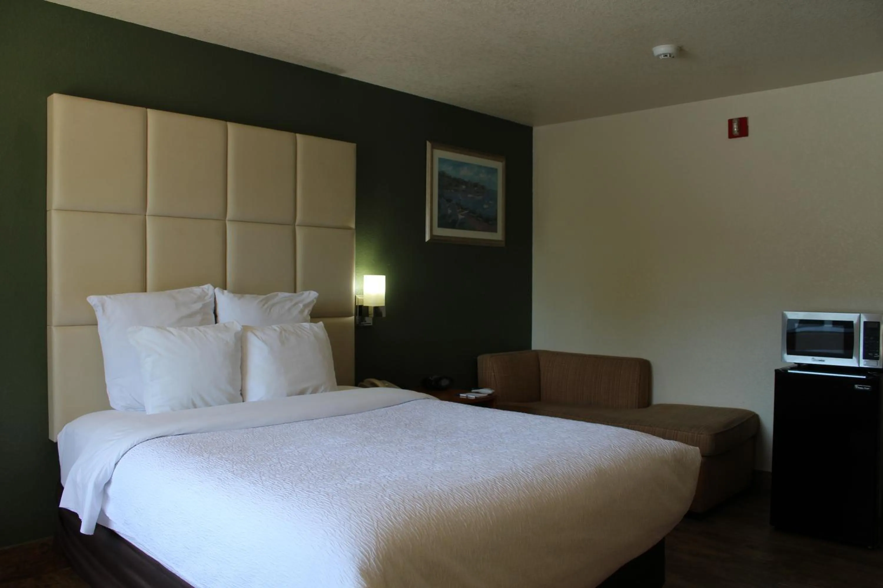 Bed in Travelodge by Wyndham Florida City/Homestead/Everglades
