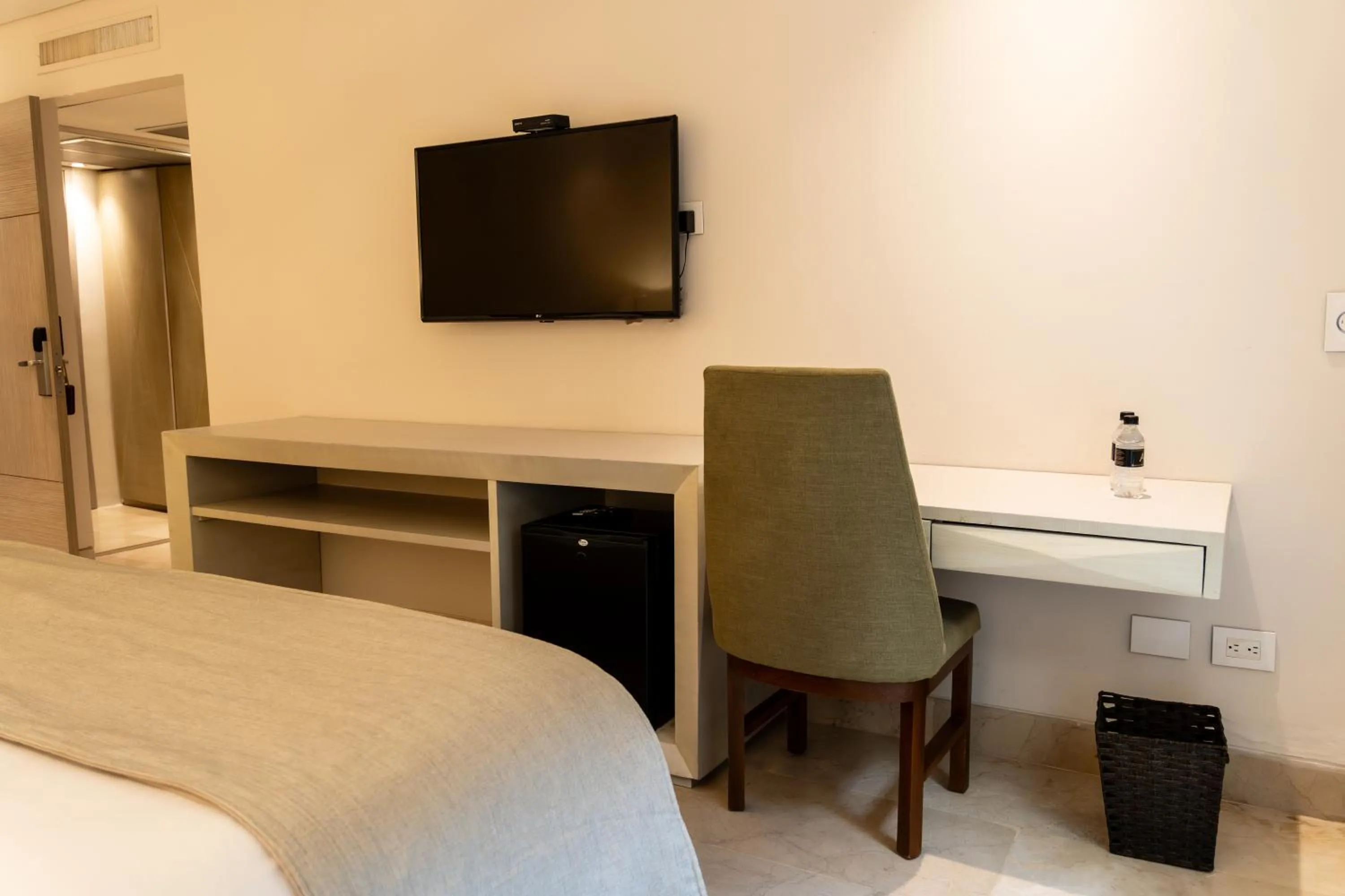 TV and multimedia, Bed in Hotel Boutique Maree