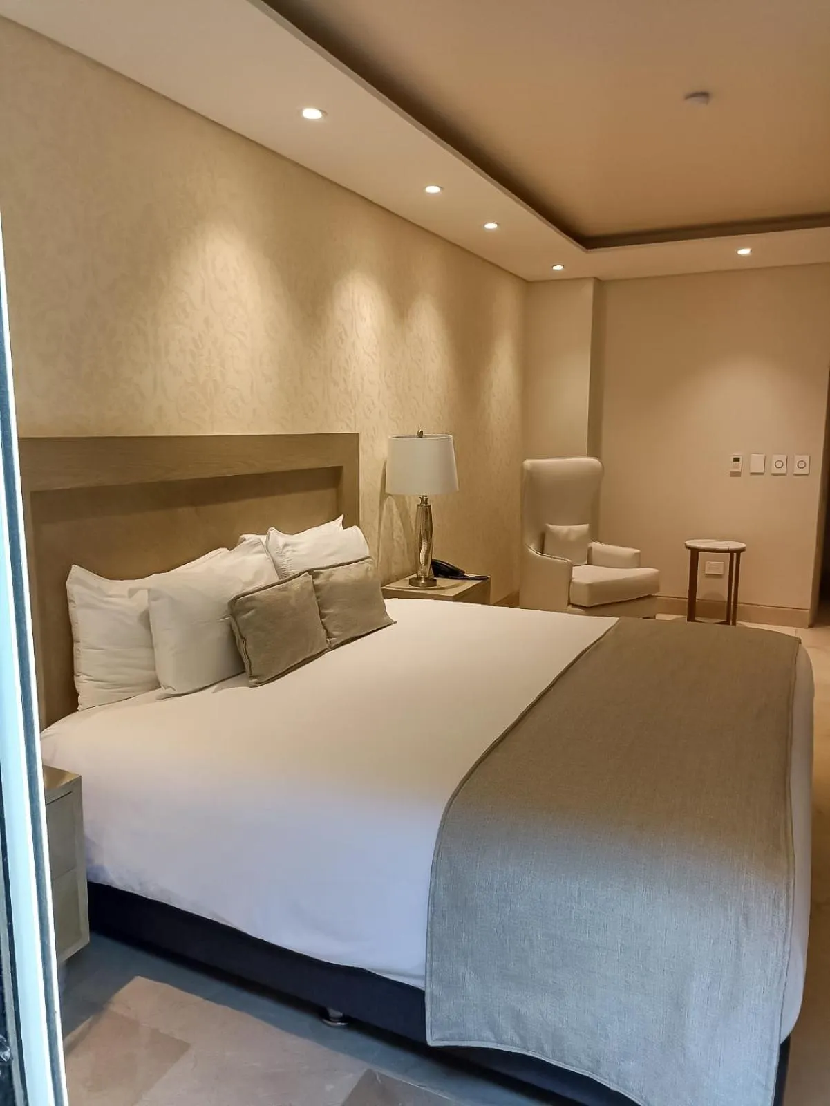 Bed in Alko Hotel Cotona