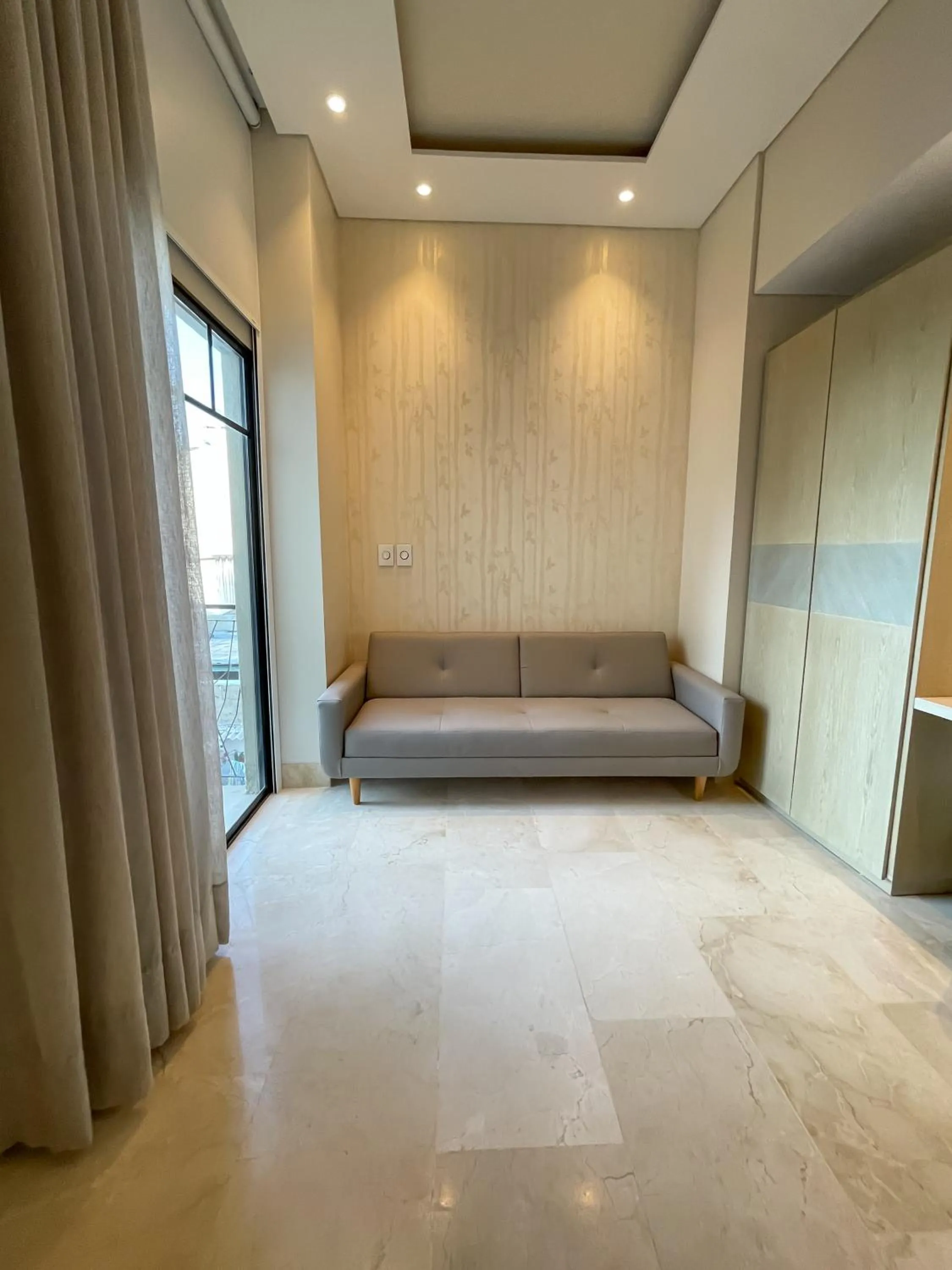 Seating area, Bed in Alko Hotel Cotona