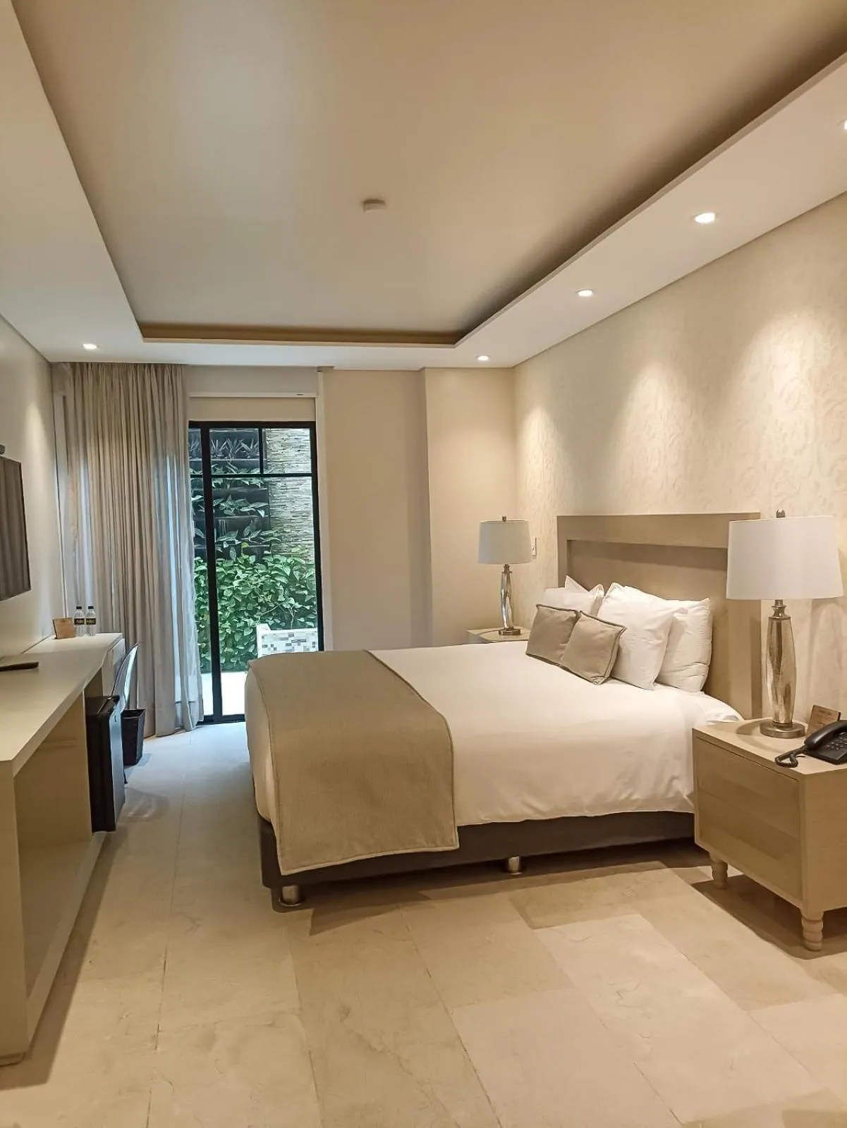 Bed in Alko Hotel Cotona