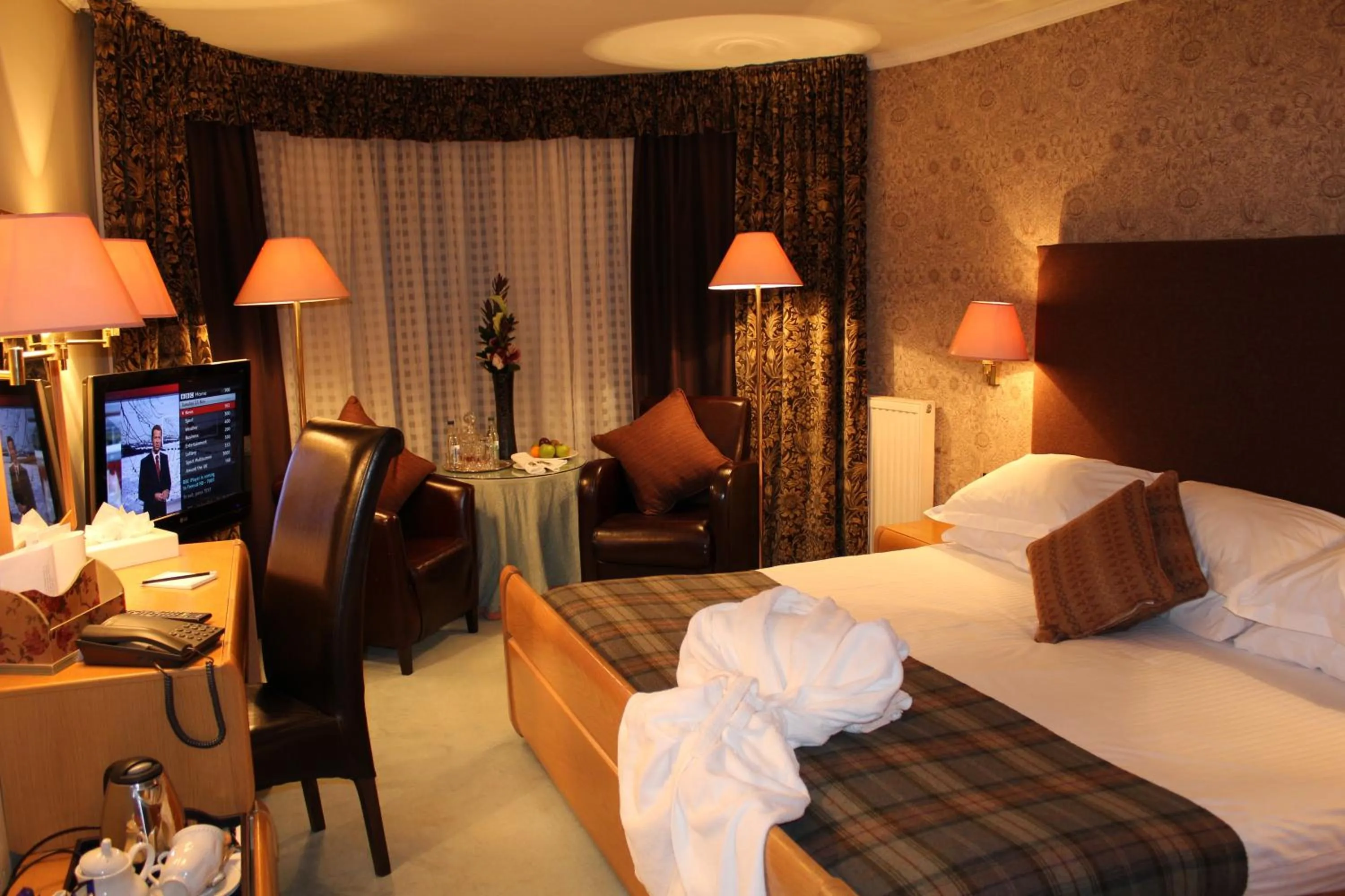 Photo of the whole room, Bed in Roman Camp Country House Hotel