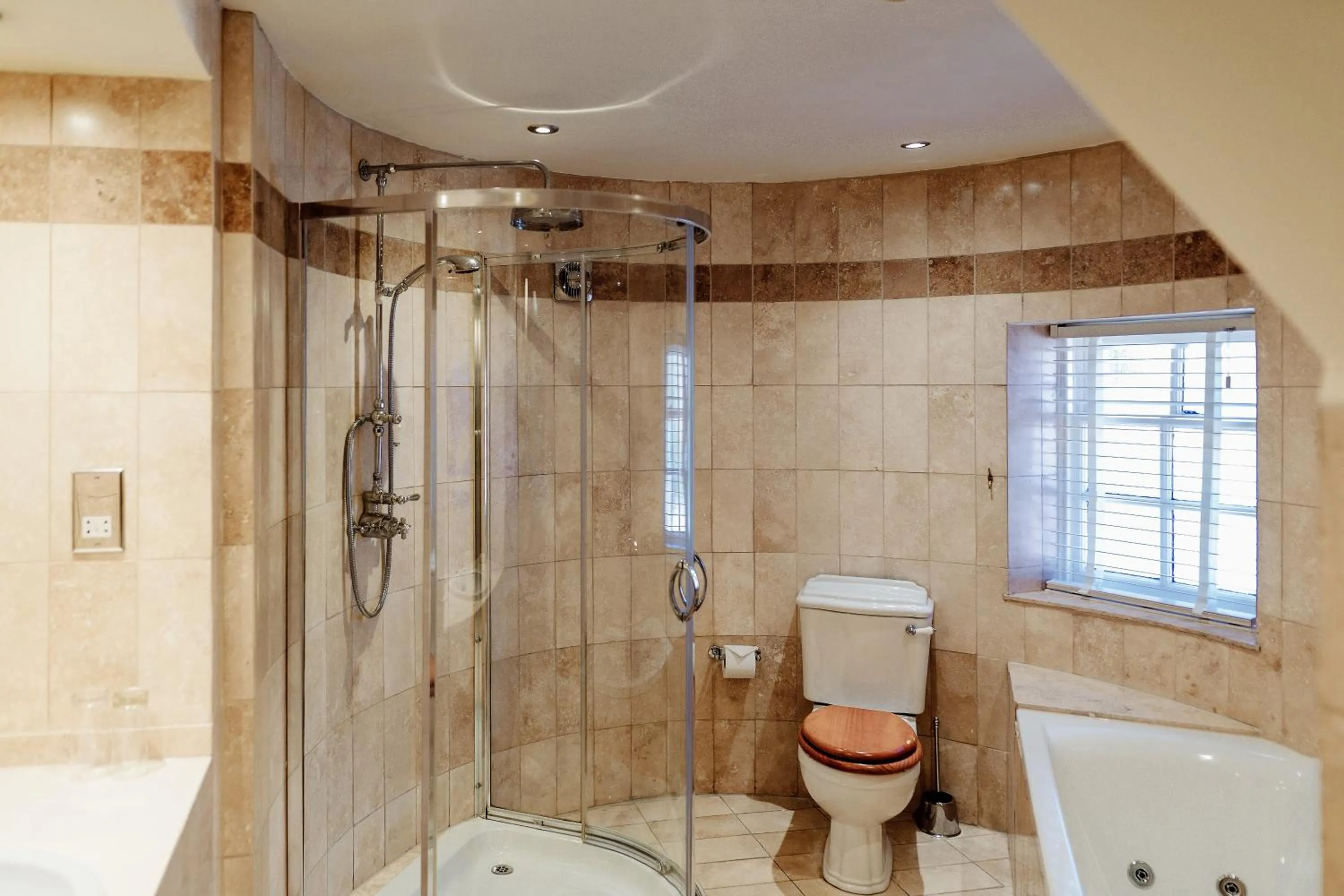 Shower in Roman Camp Country House Hotel