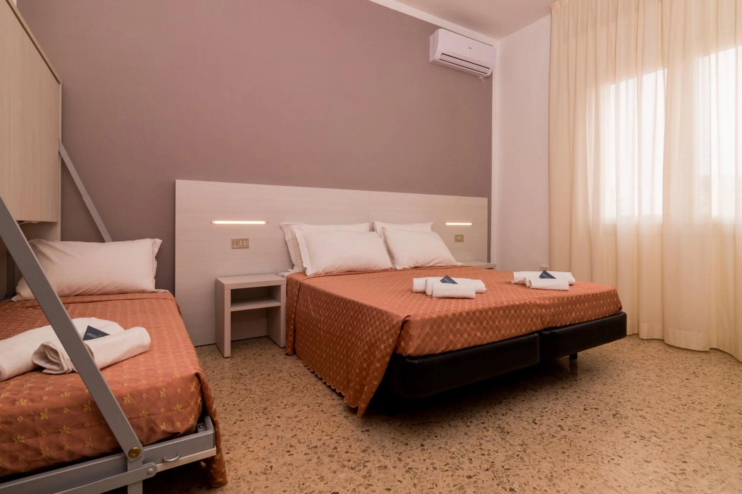 Bedroom, Bed in Hotel Lydia