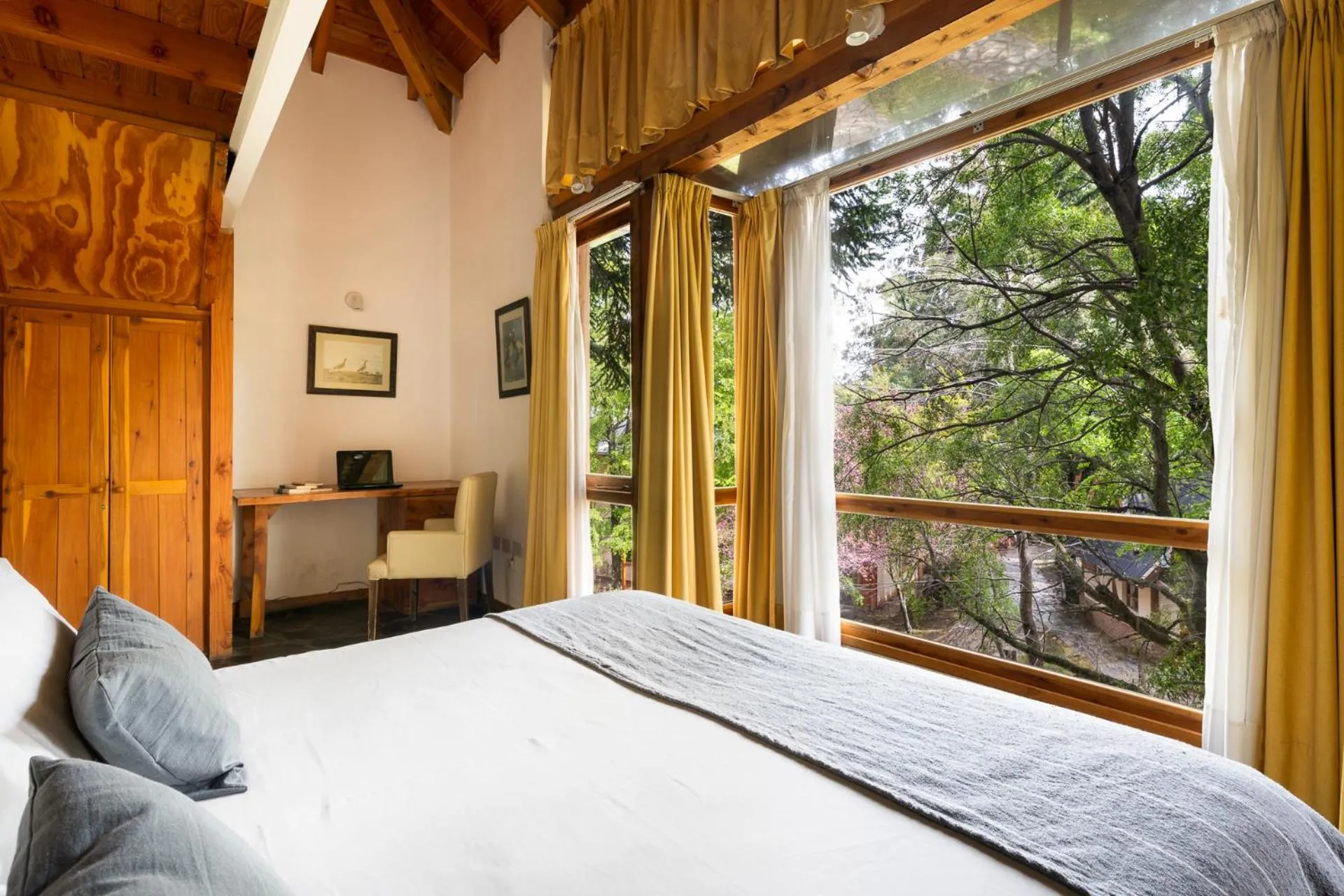 Bed in Villa Sofía Apart Hotel