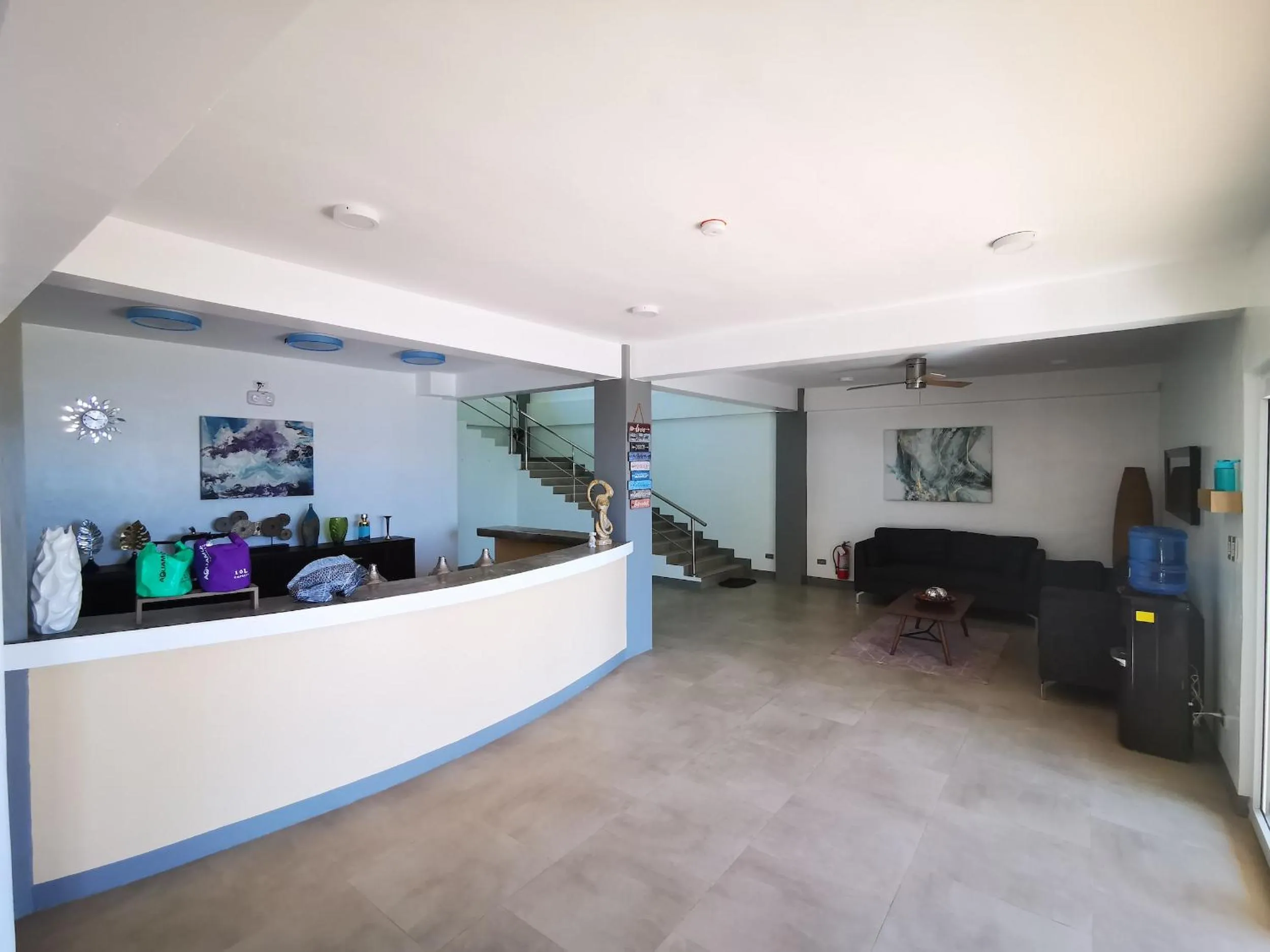 Property building in Sunset Cove Beach & Dive Resort