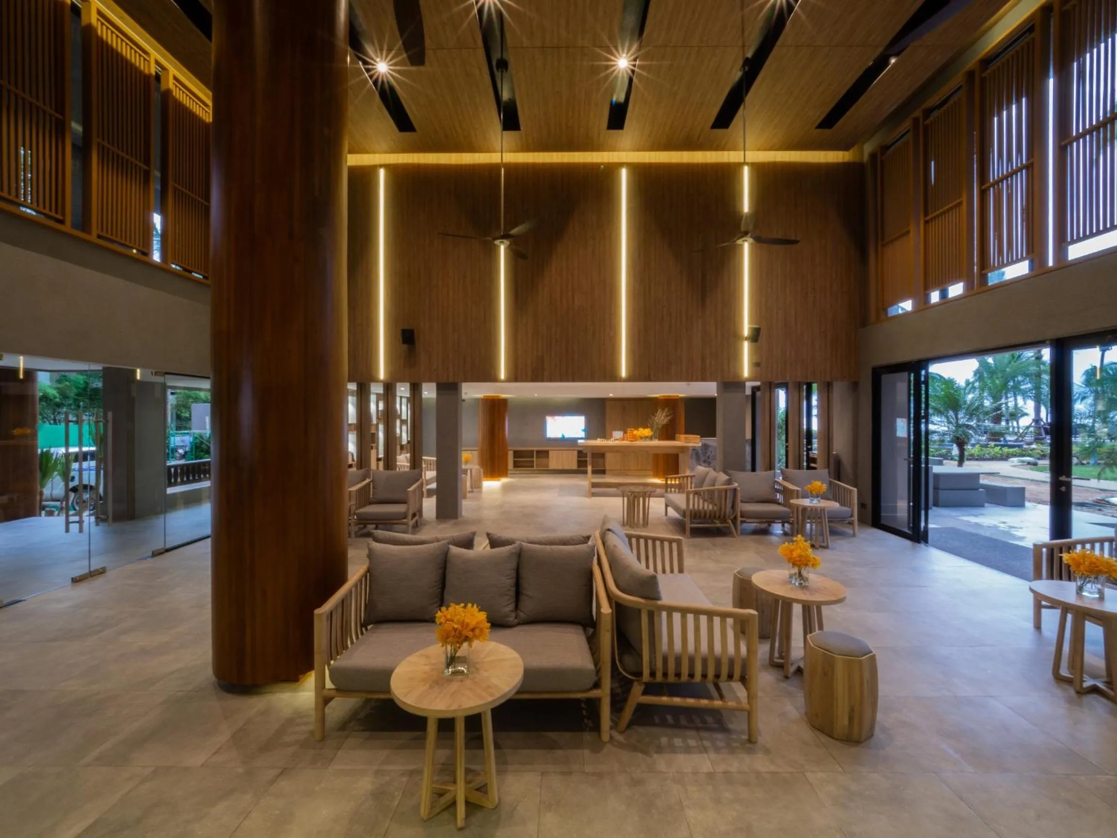 Lobby or reception in La Flora Khao Lak - SHA Extra Plus