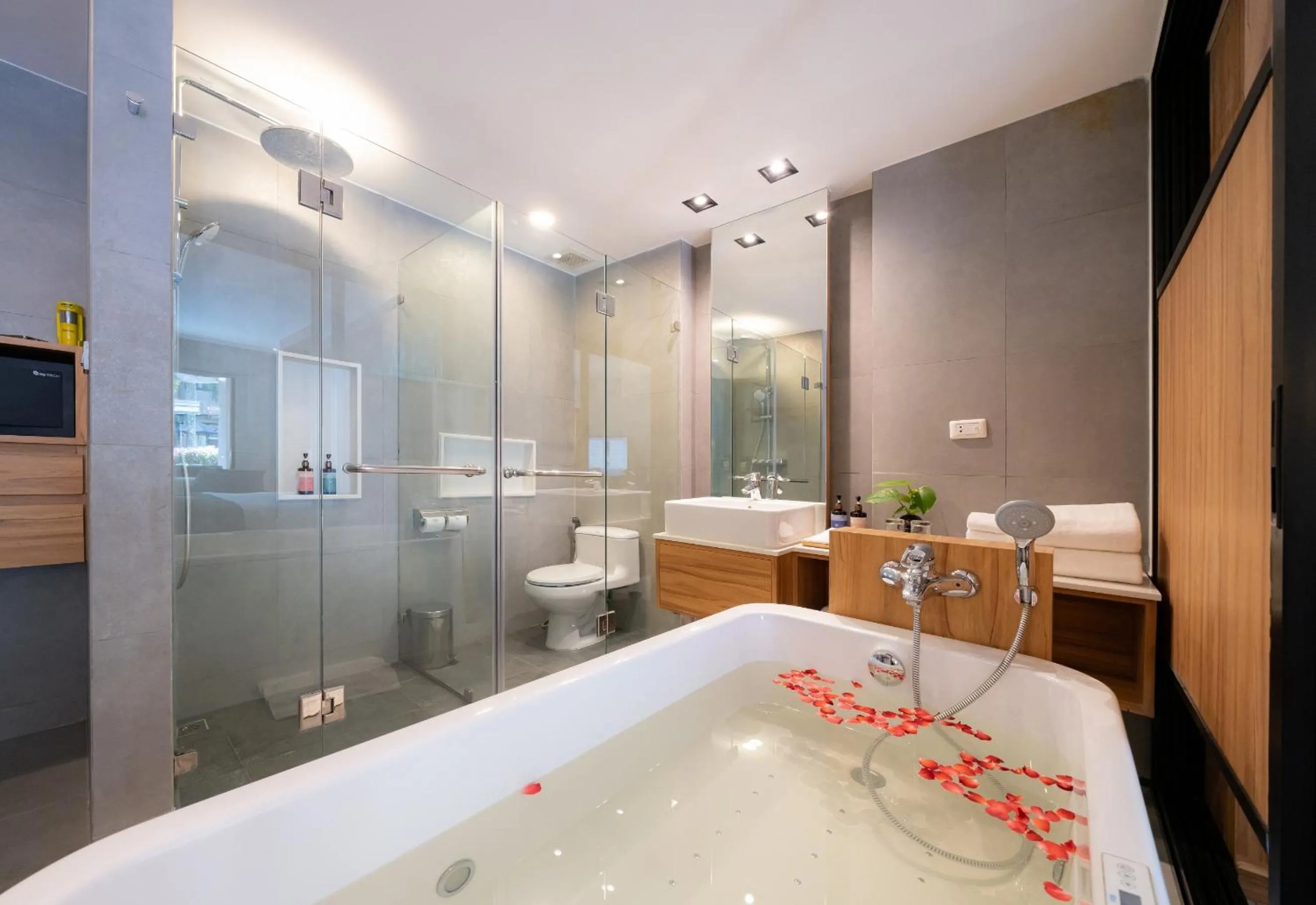 Bathroom in La Flora Khao Lak - SHA Extra Plus