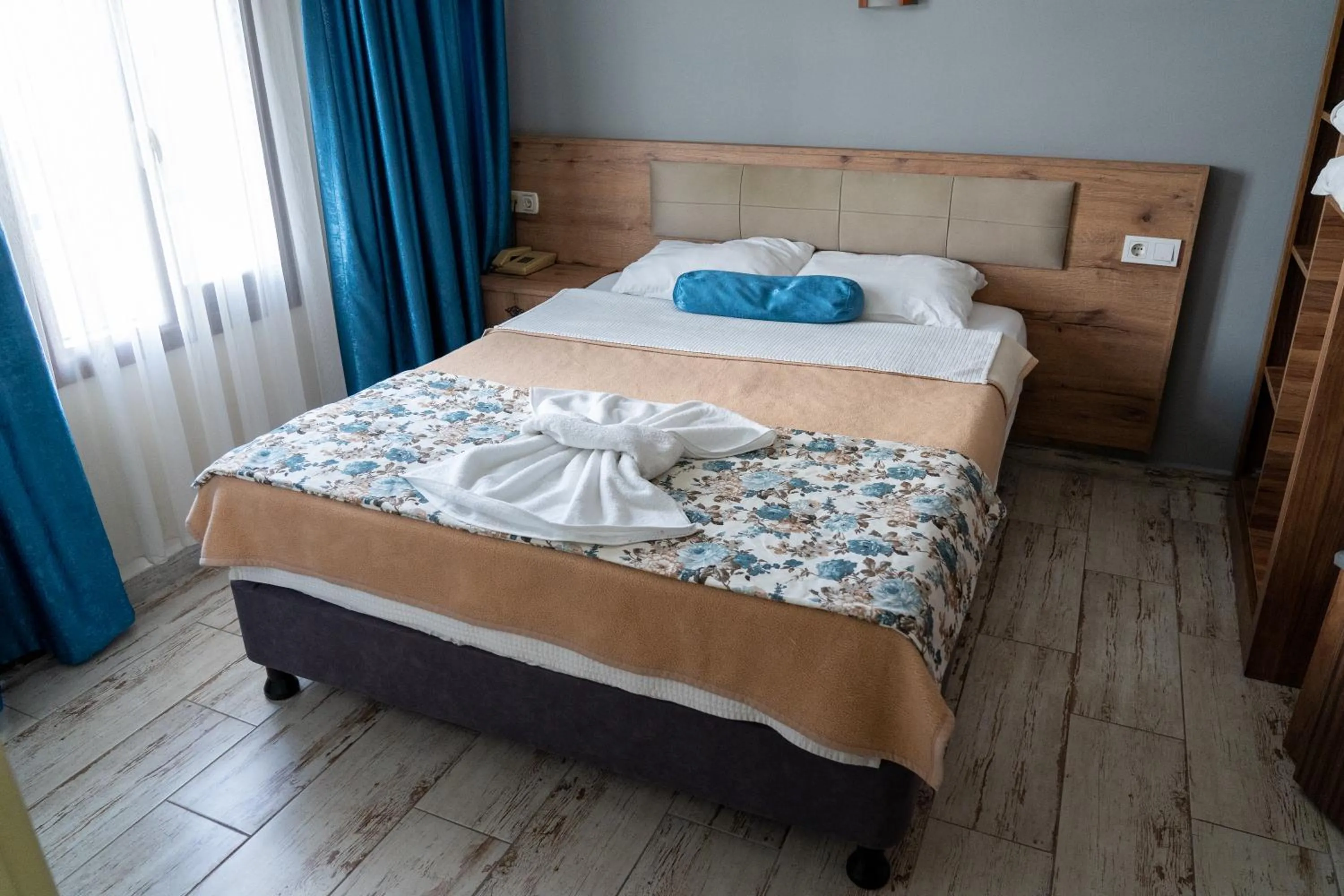 Photo of the whole room, Bed in Eroglu City Hotel