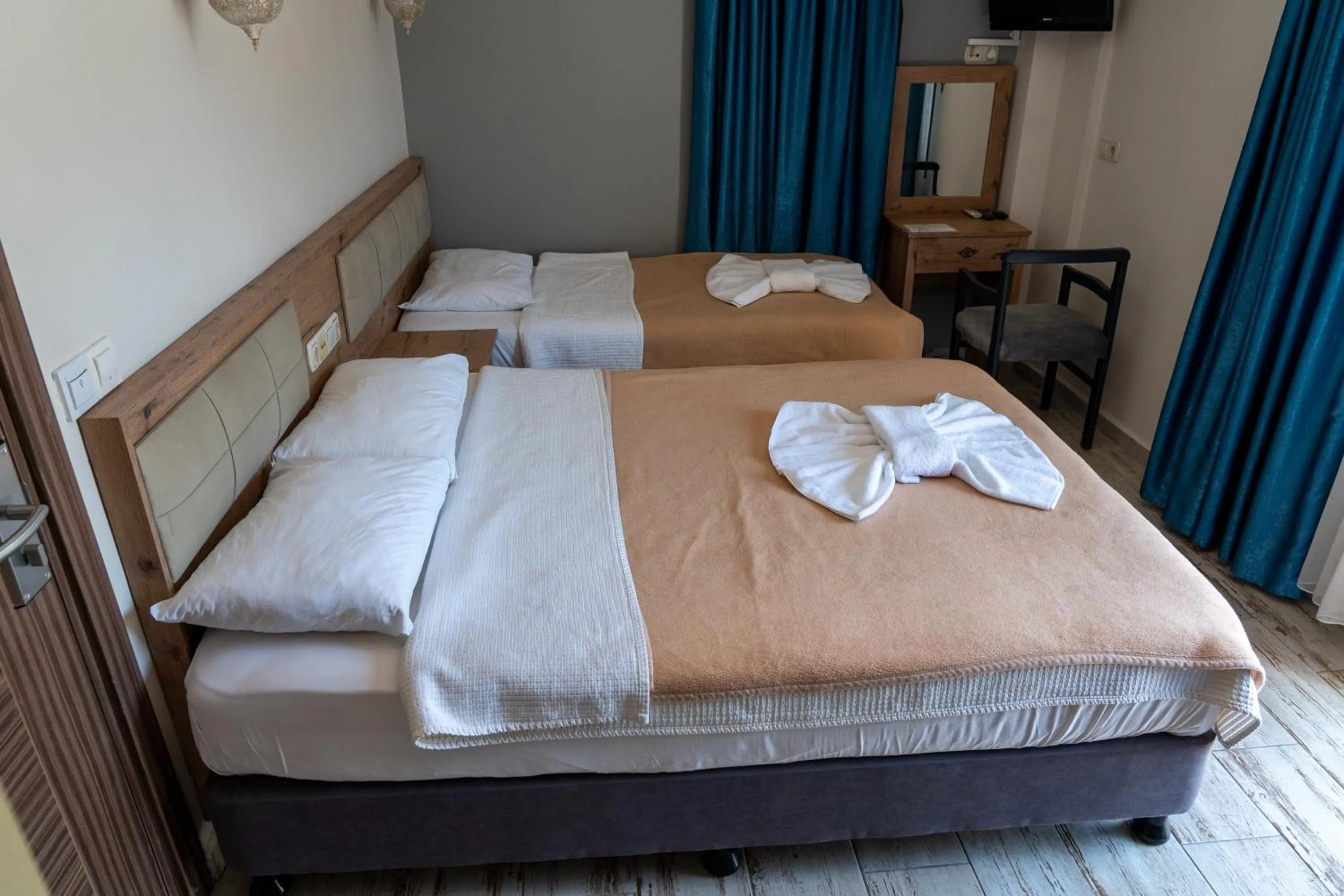 Photo of the whole room, Bed in Eroglu City Hotel