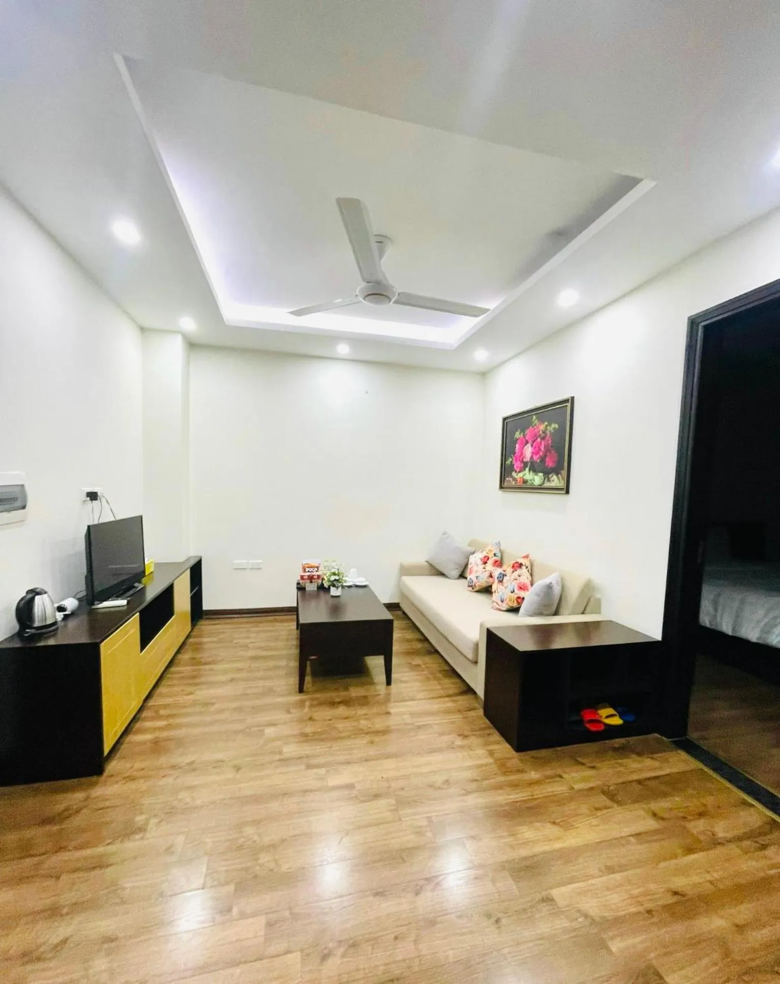 Living room, Bed in Hotel De La Seine