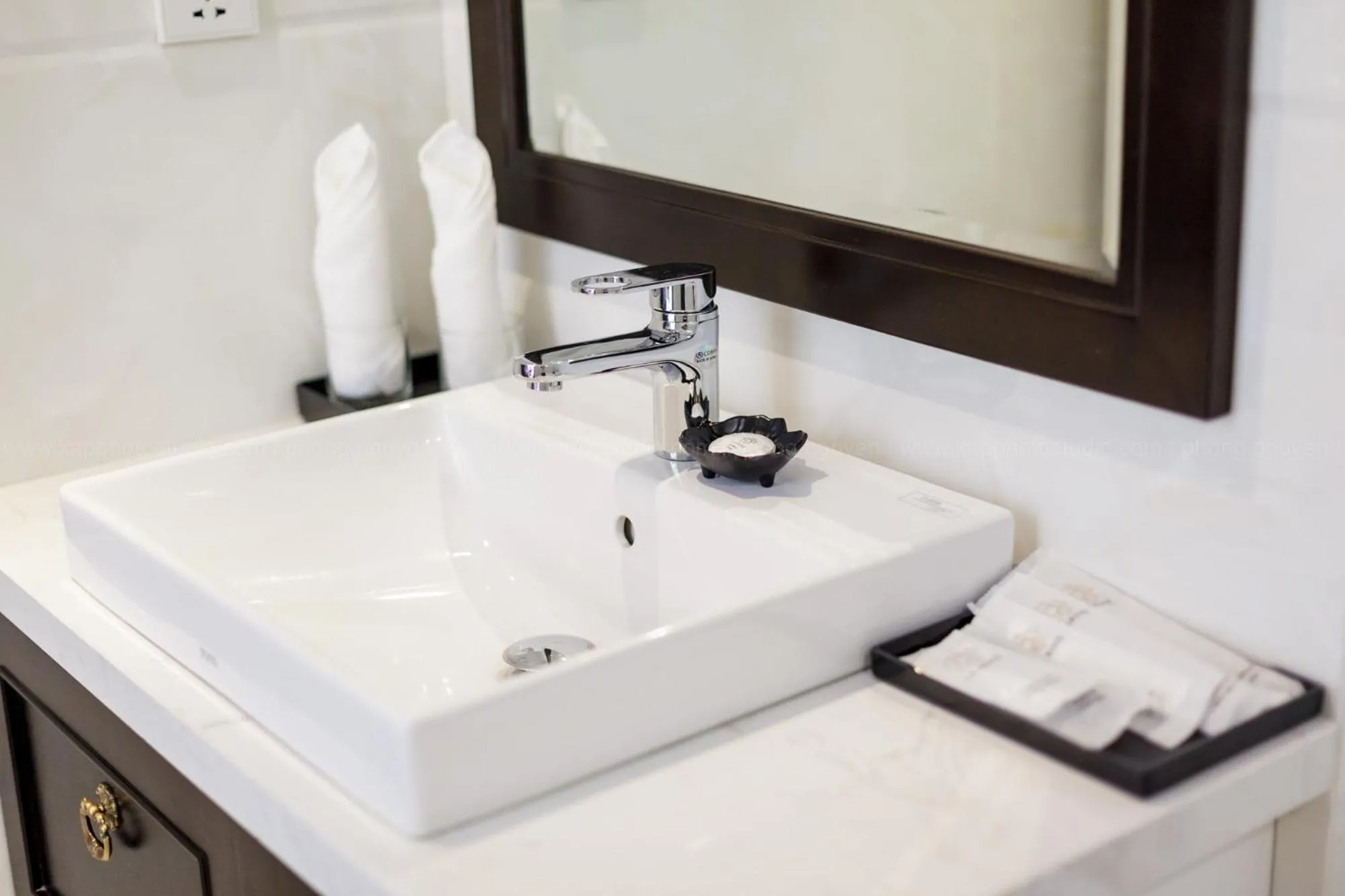 towels in Hotel De La Seine